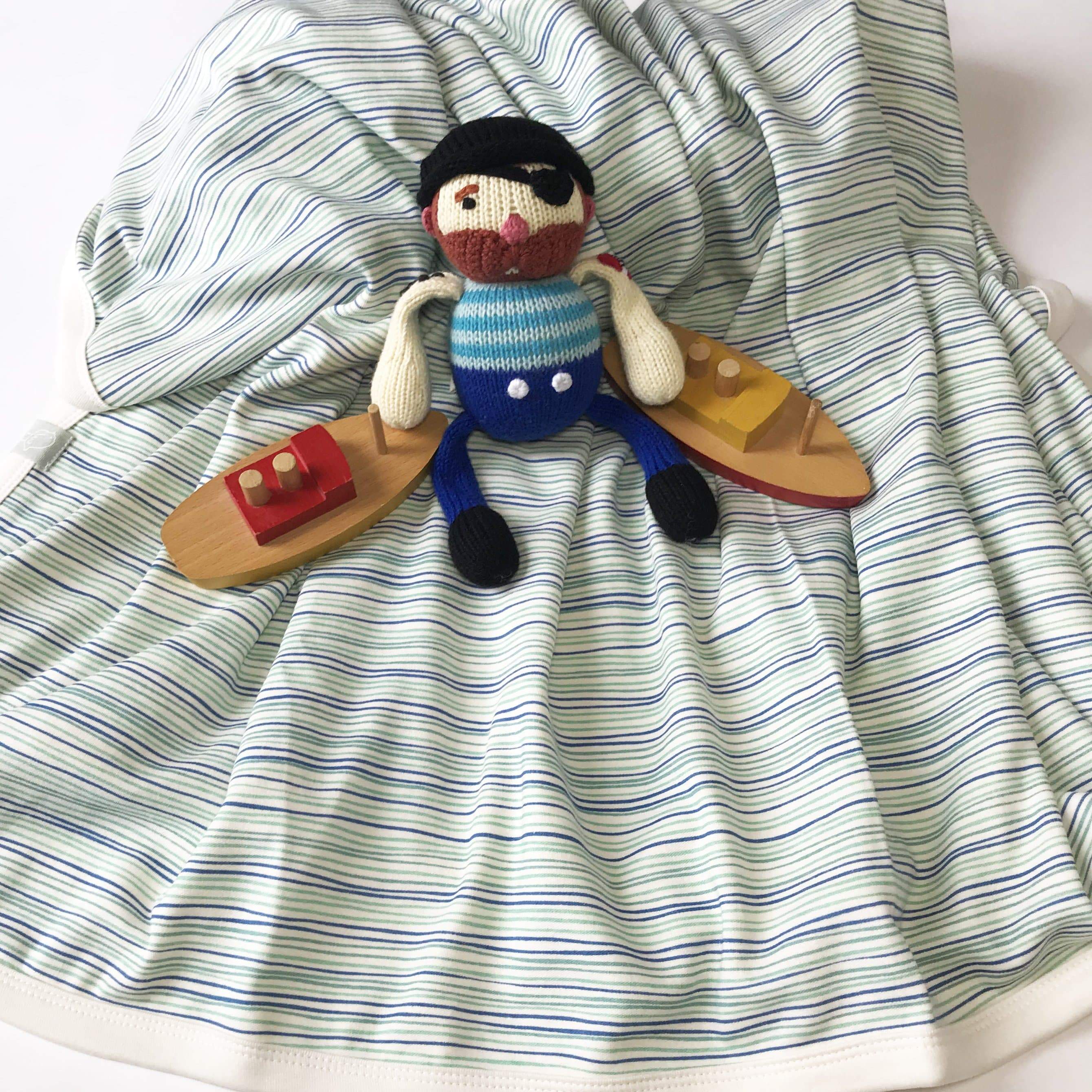 swaddle-blanket-pin-stripes-Gift-Baby-Toys-3