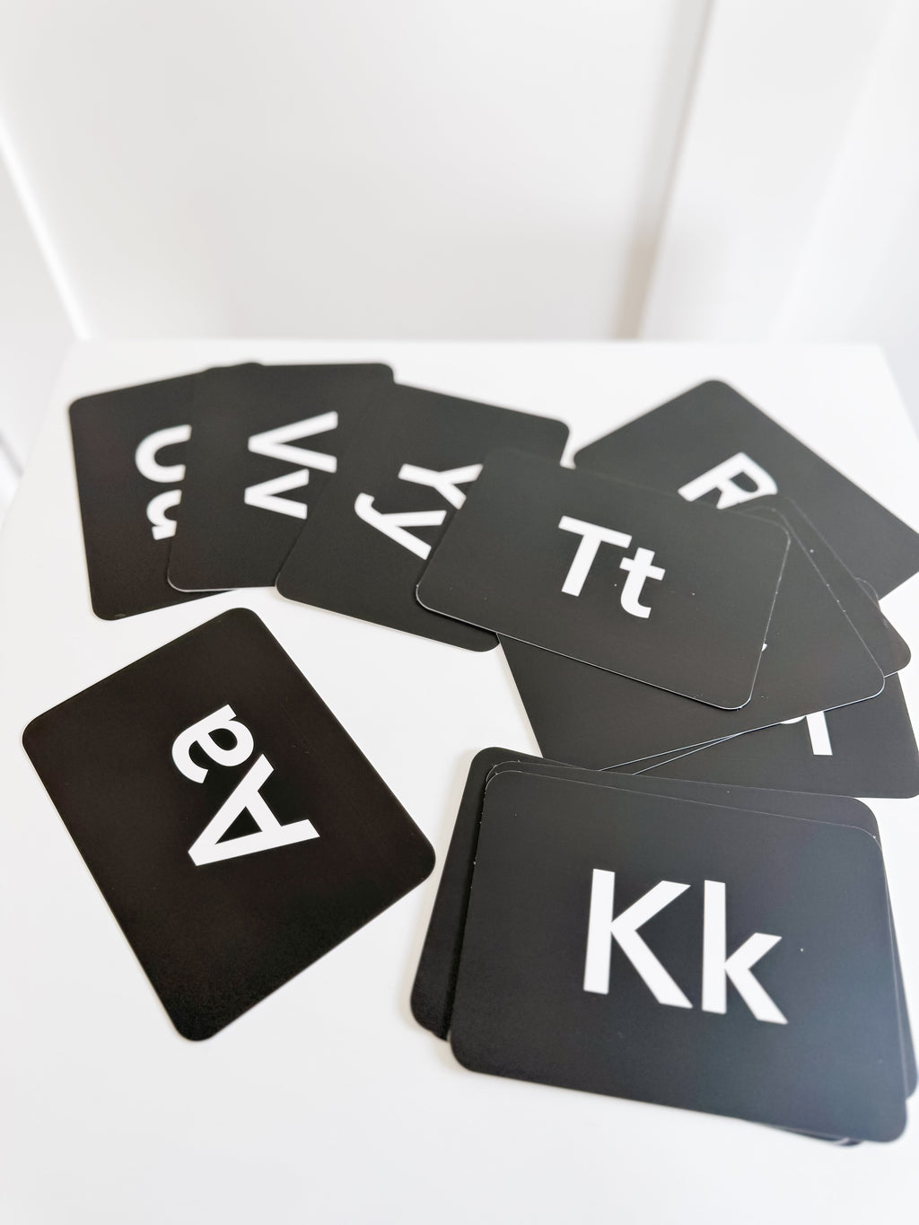 black-and-white-letter-flashcards-Gift-Baby-Toys-8
