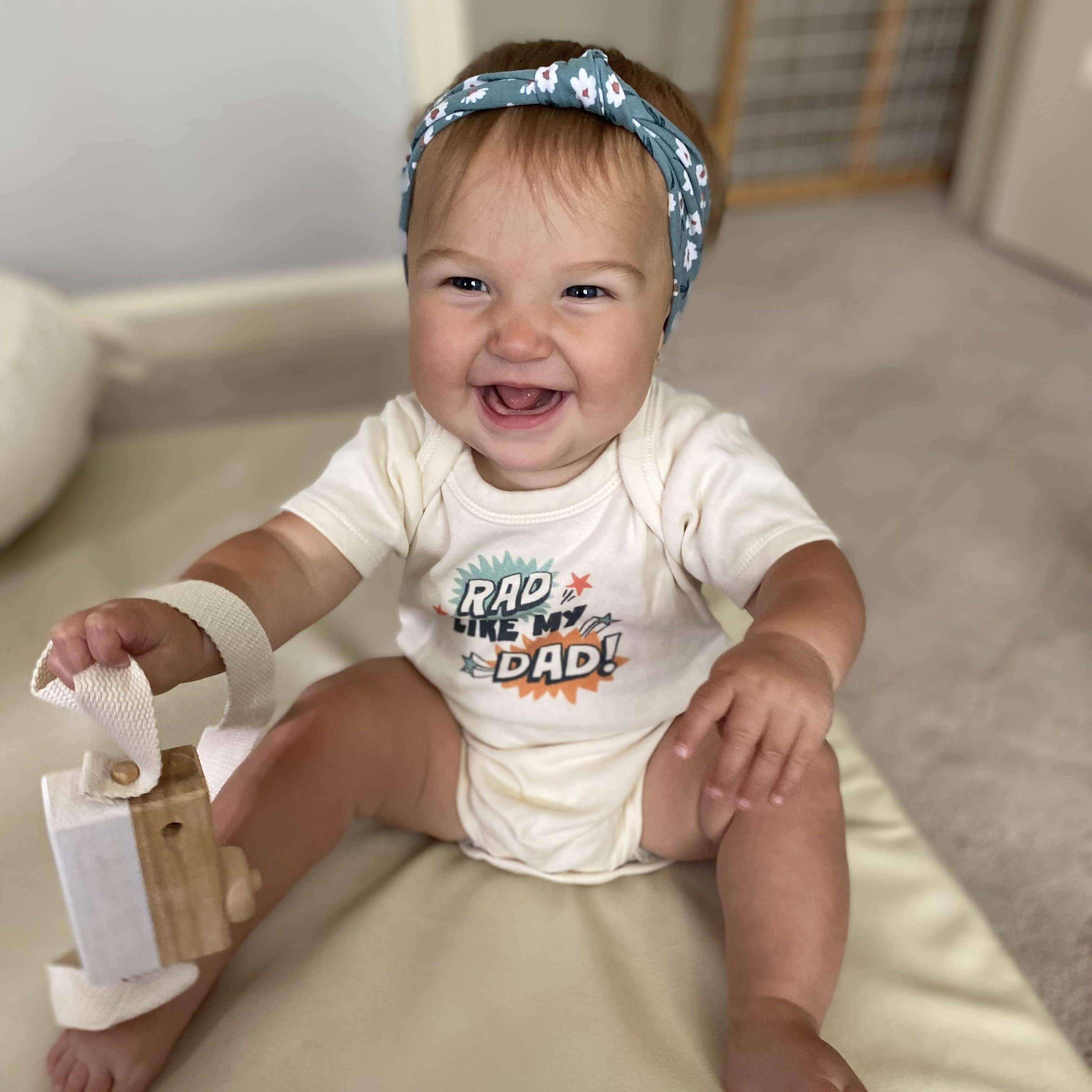 graphic-bodysuit-rad-like-dad-explosion-Gift-Baby-Toys-3