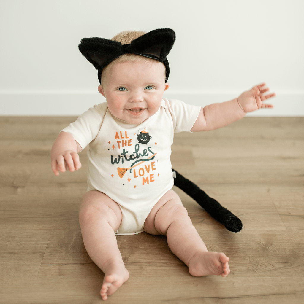 graphic-bodysuit-witches-love-me-Gift-Baby-Toys-3