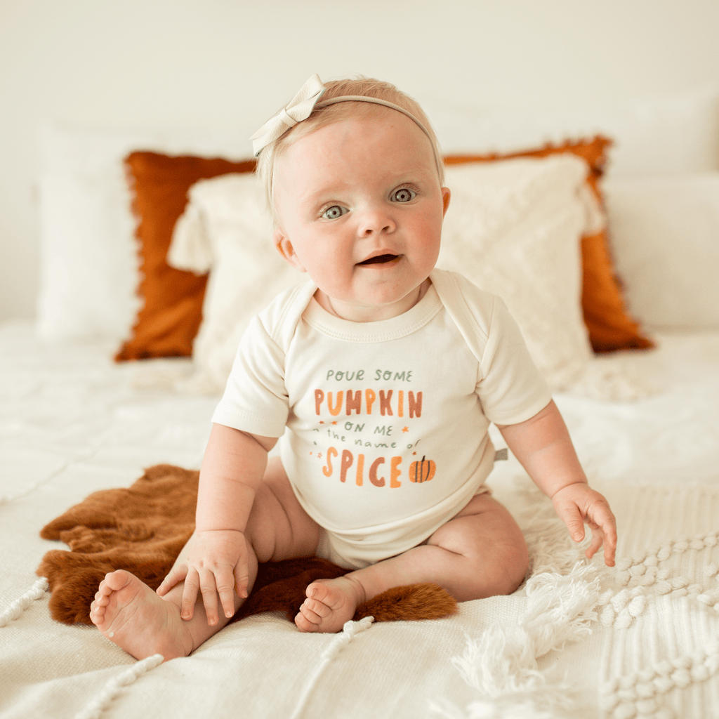 graphic-bodysuit-pour-some-pumpkin-Gift-Baby-Toys-2