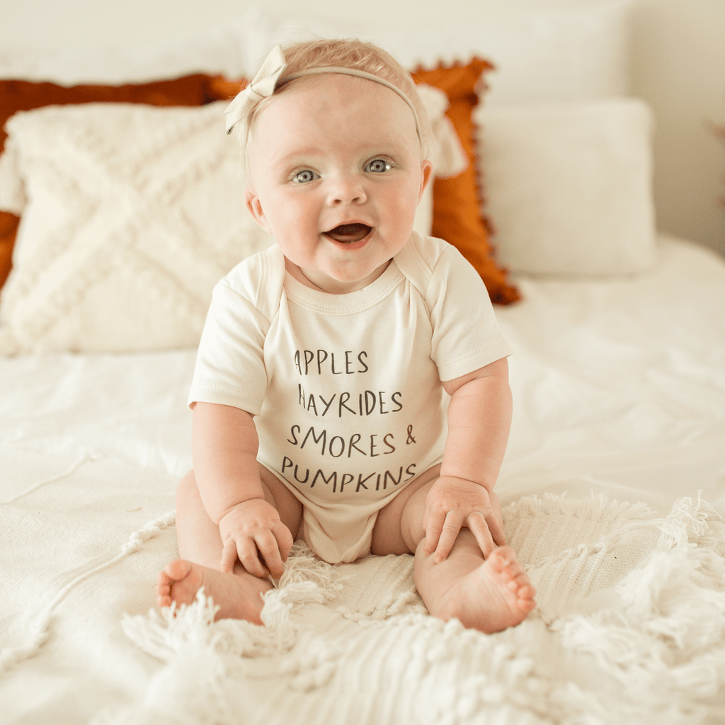 graphic-bodysuit-apples-hayrides-smores-Gift-Baby-Toys-3