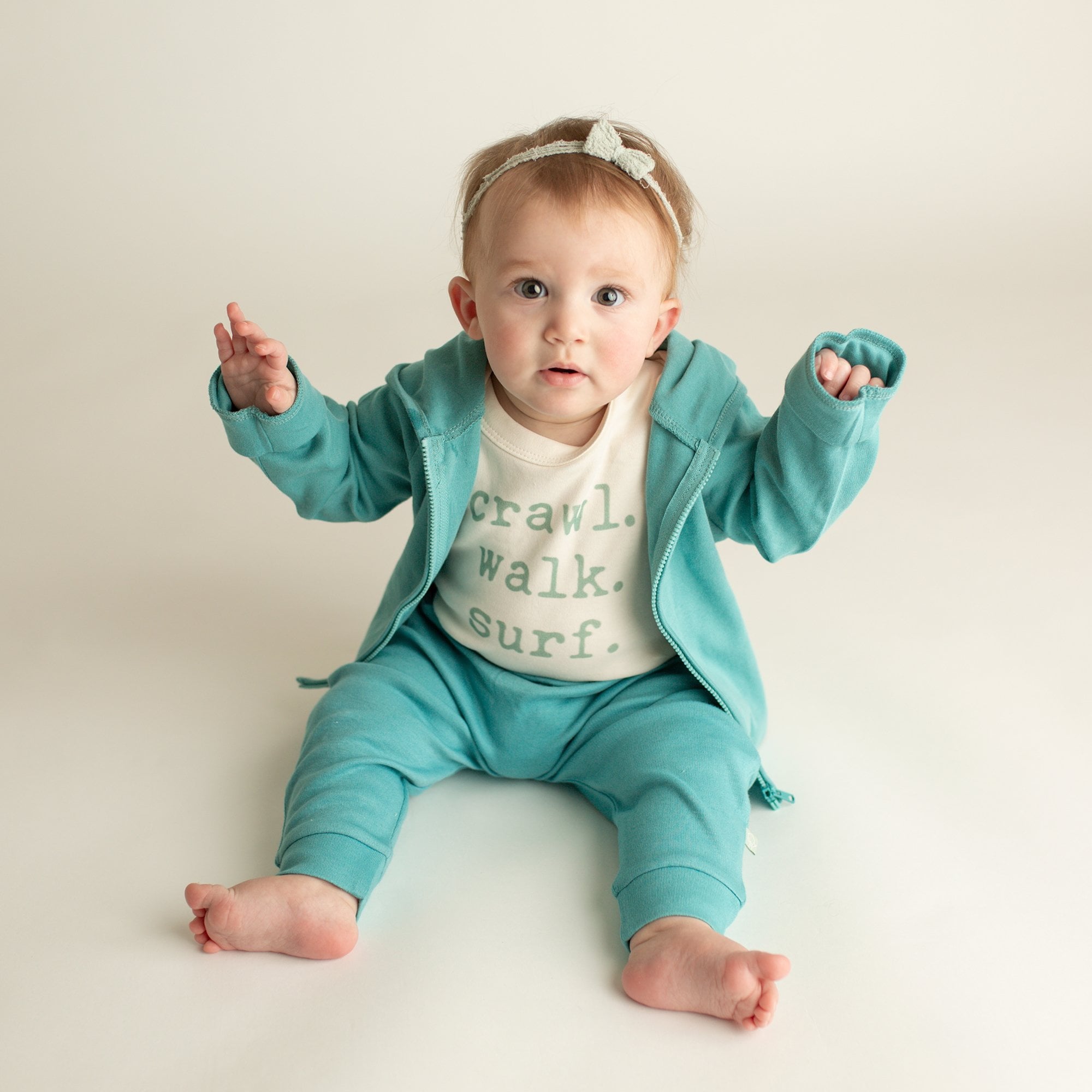 graphic-bodysuit-crawl-walk-surf-Gift-Baby-Toys-3