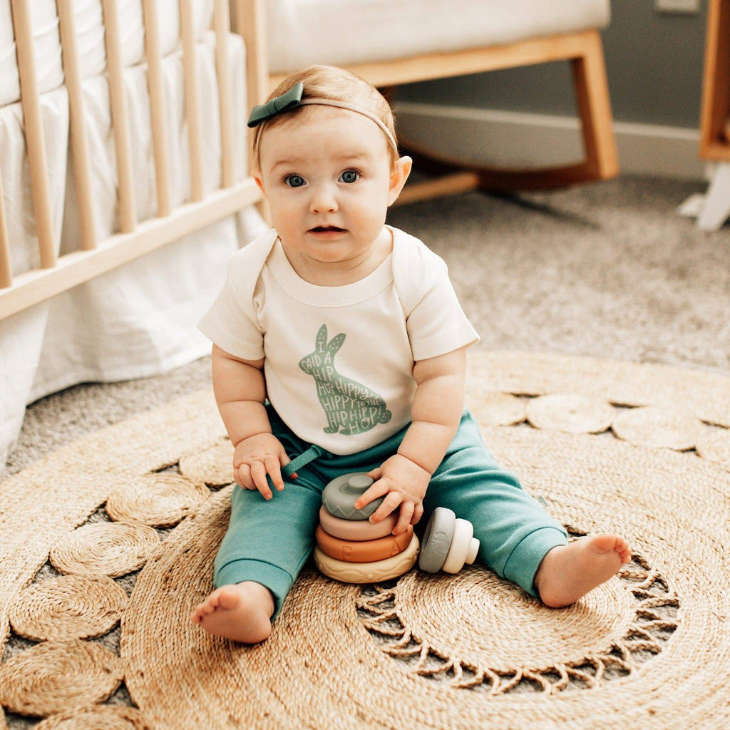 graphic-bodysuit-hippy-hoppy-Gift-Baby-Toys-3