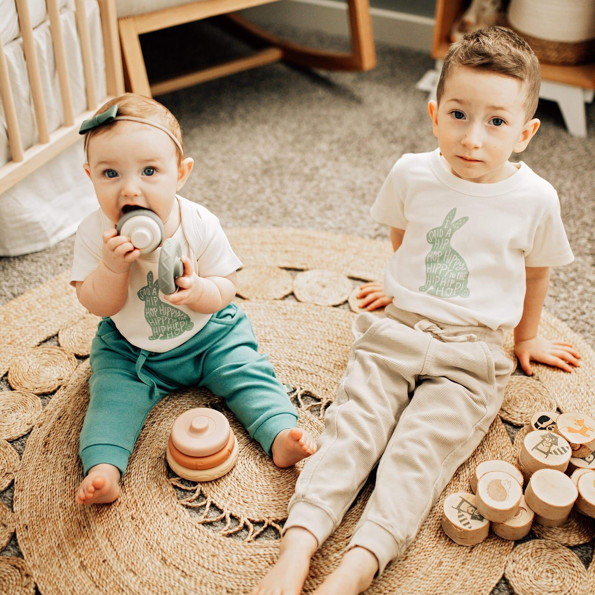 graphic-tee-hippy-hoppy-Gift-Baby-Toys-2