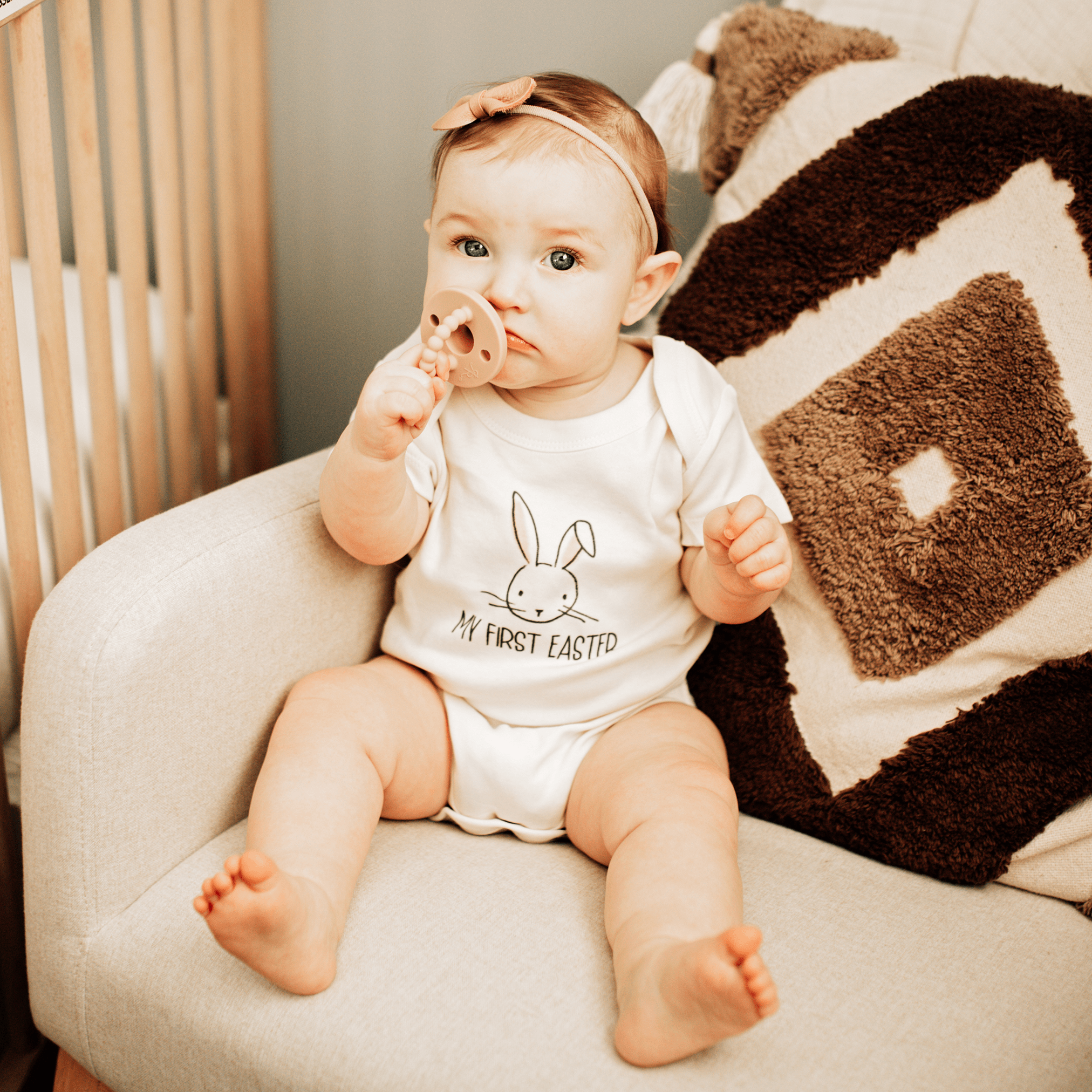 graphic-bodysuit-set-spring-4-pack-1-free-Gift-Baby-Toys-3