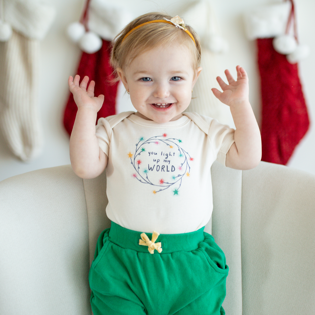 graphic-bodysuit-light-up-my-world-Gift-Baby-Toys-2