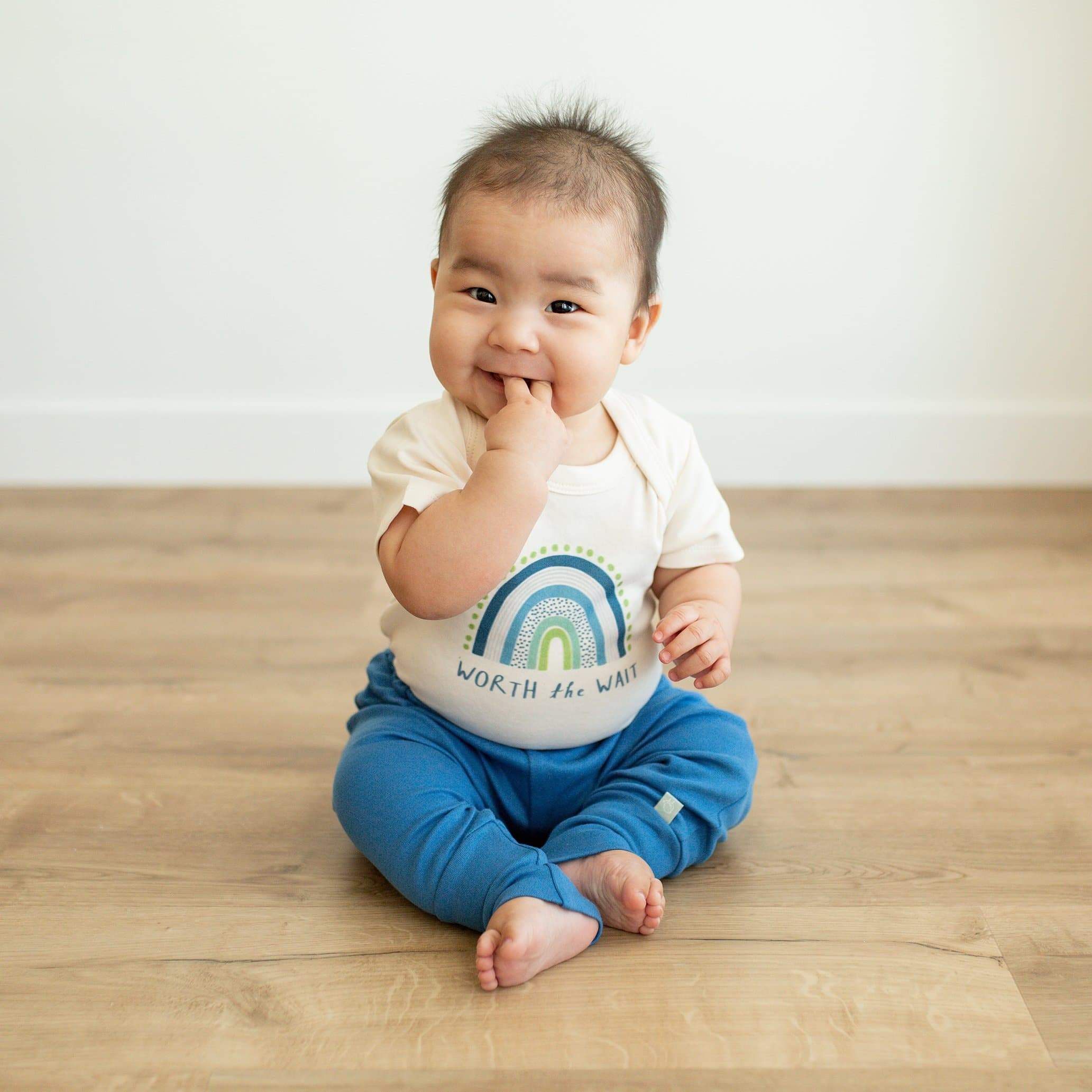 graphic-bodysuit-worth-the-wait-Gift-Baby-Toys-3