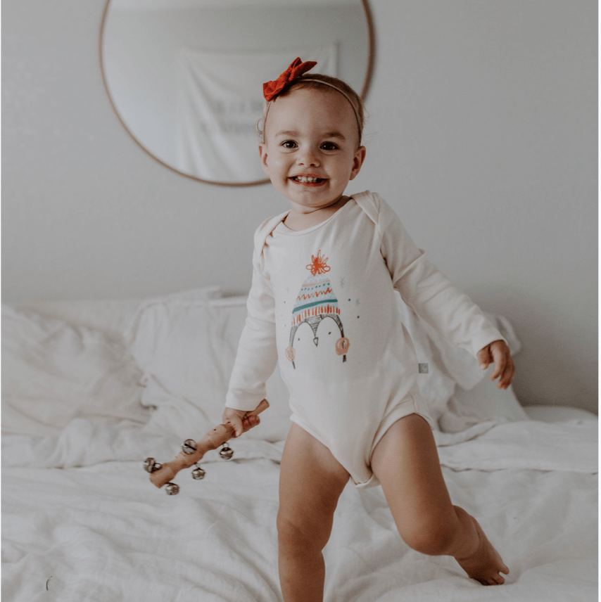 graphic-bodysuit-holiday-penguin-long-sleeve-Gift-Baby-Toys-3