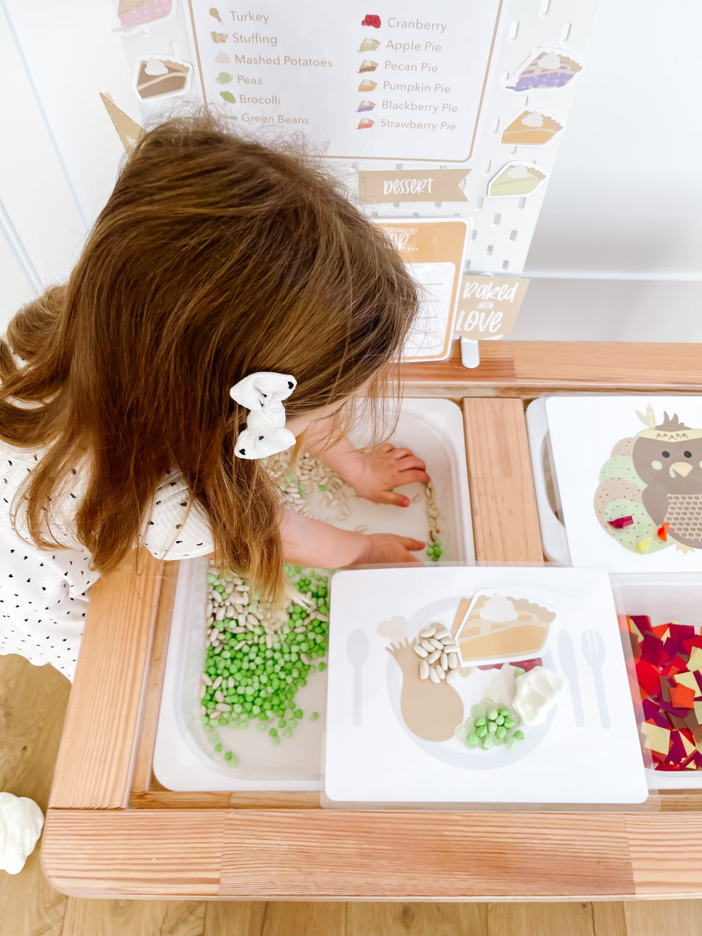 thanksgiving-dramatic-play-setup-Gift-Baby-Toys-19