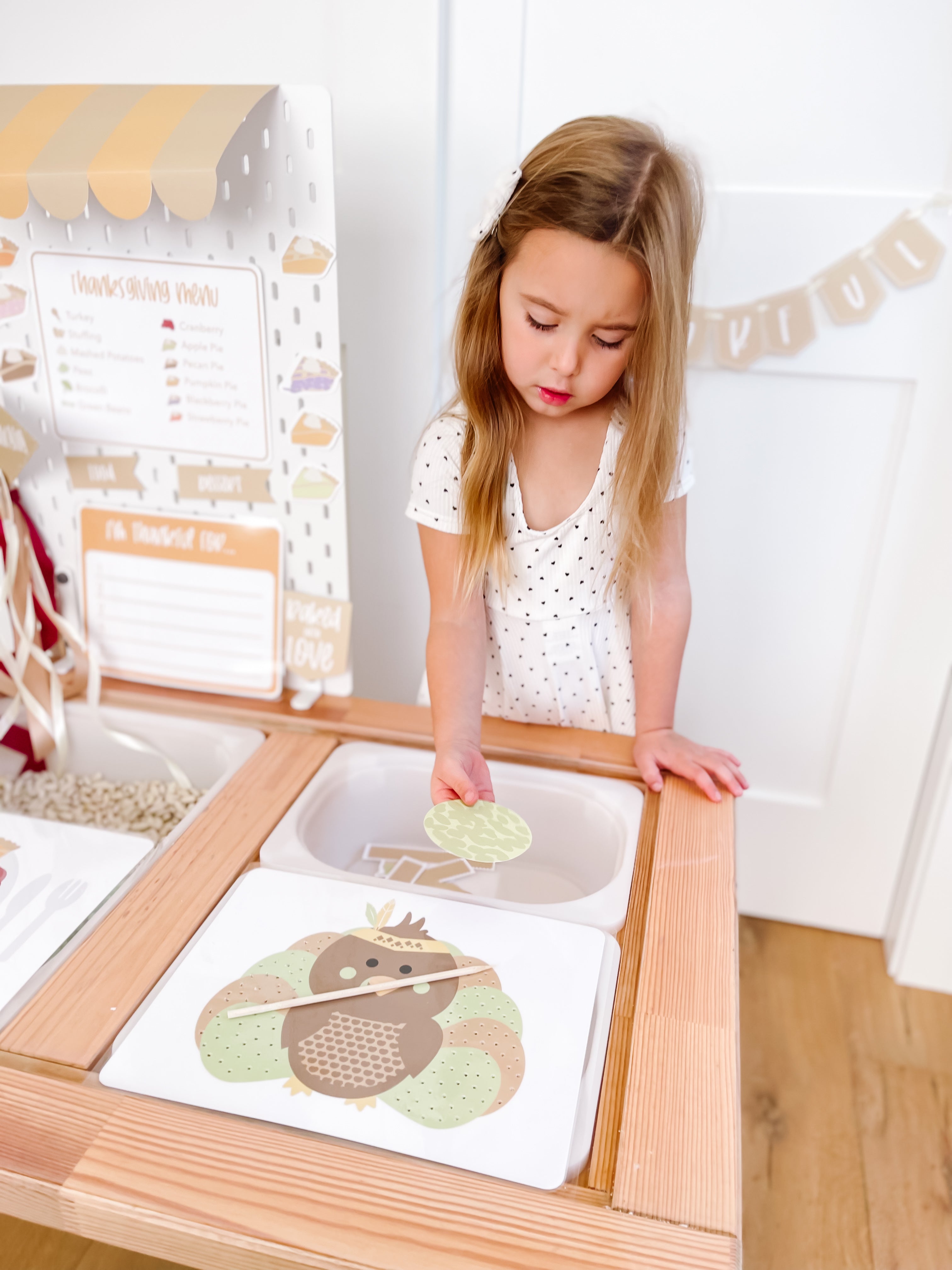 thanksgiving-dramatic-play-setup-Gift-Baby-Toys-16