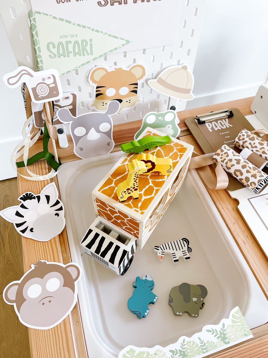 safari-adventure-dramatic-play-kit-Gift-Baby-Toys-4