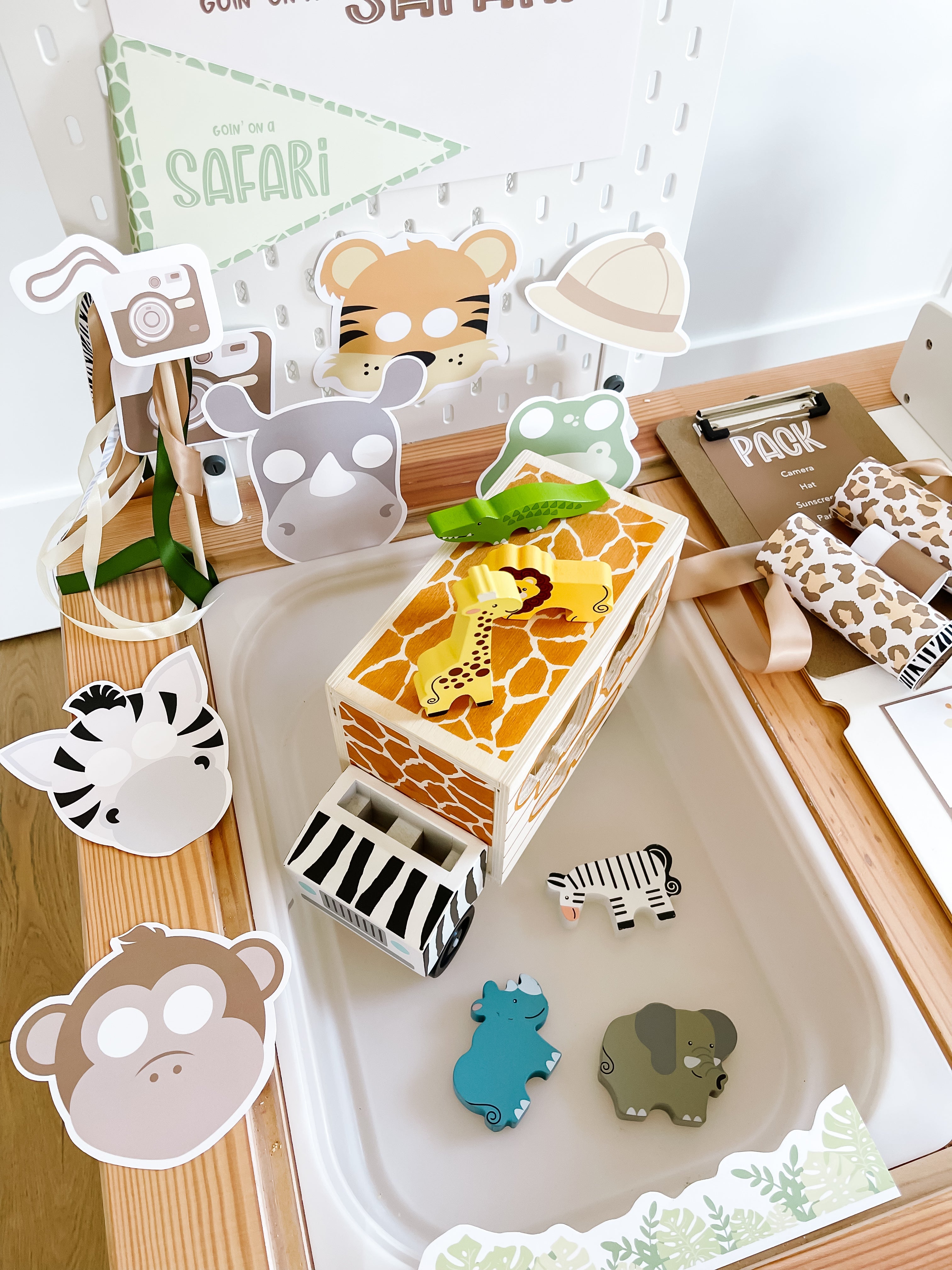 safari-adventure-dramatic-play-kit-Gift-Baby-Toys-4