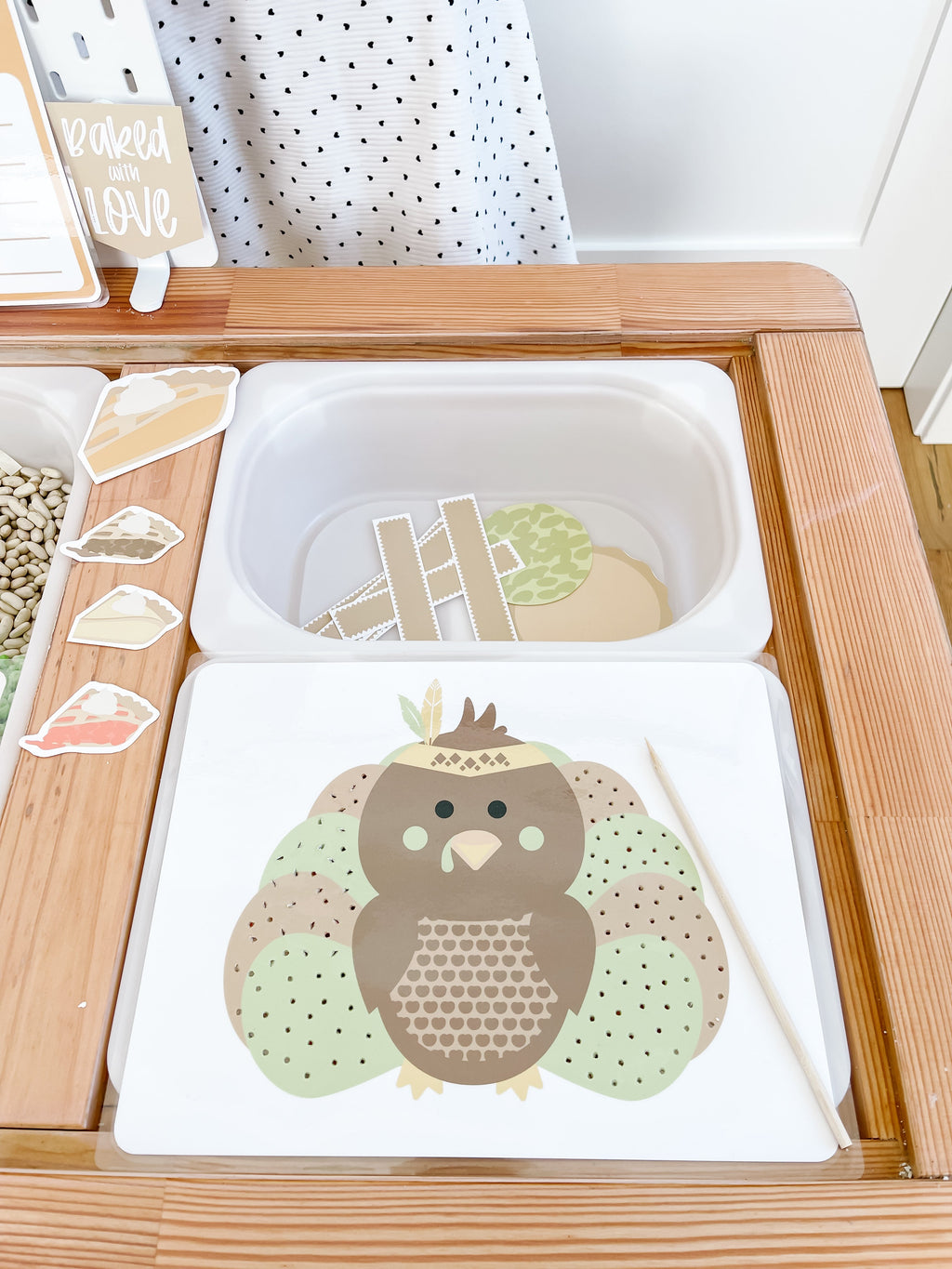 thanksgiving-dramatic-play-setup-Gift-Baby-Toys-7