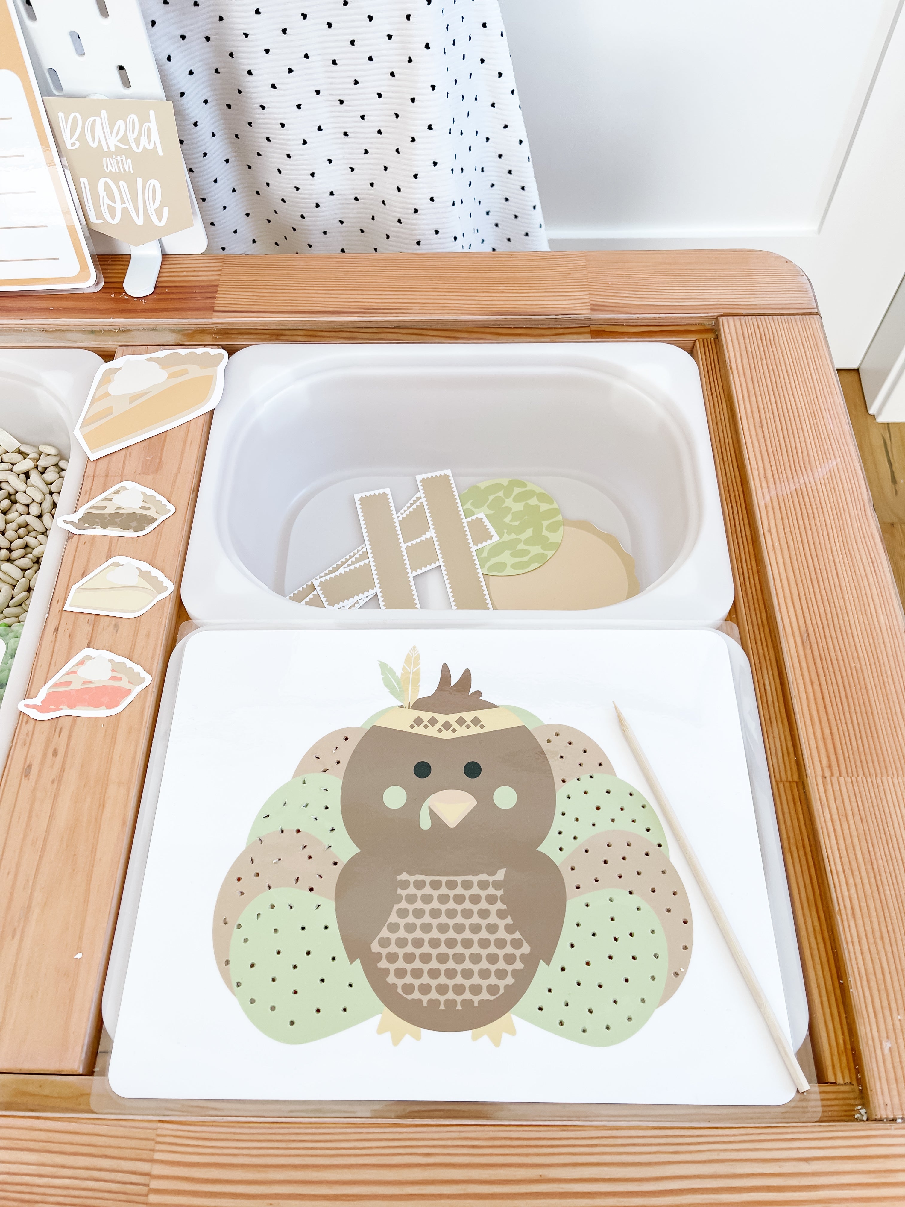 thanksgiving-dramatic-play-setup-Gift-Baby-Toys-7