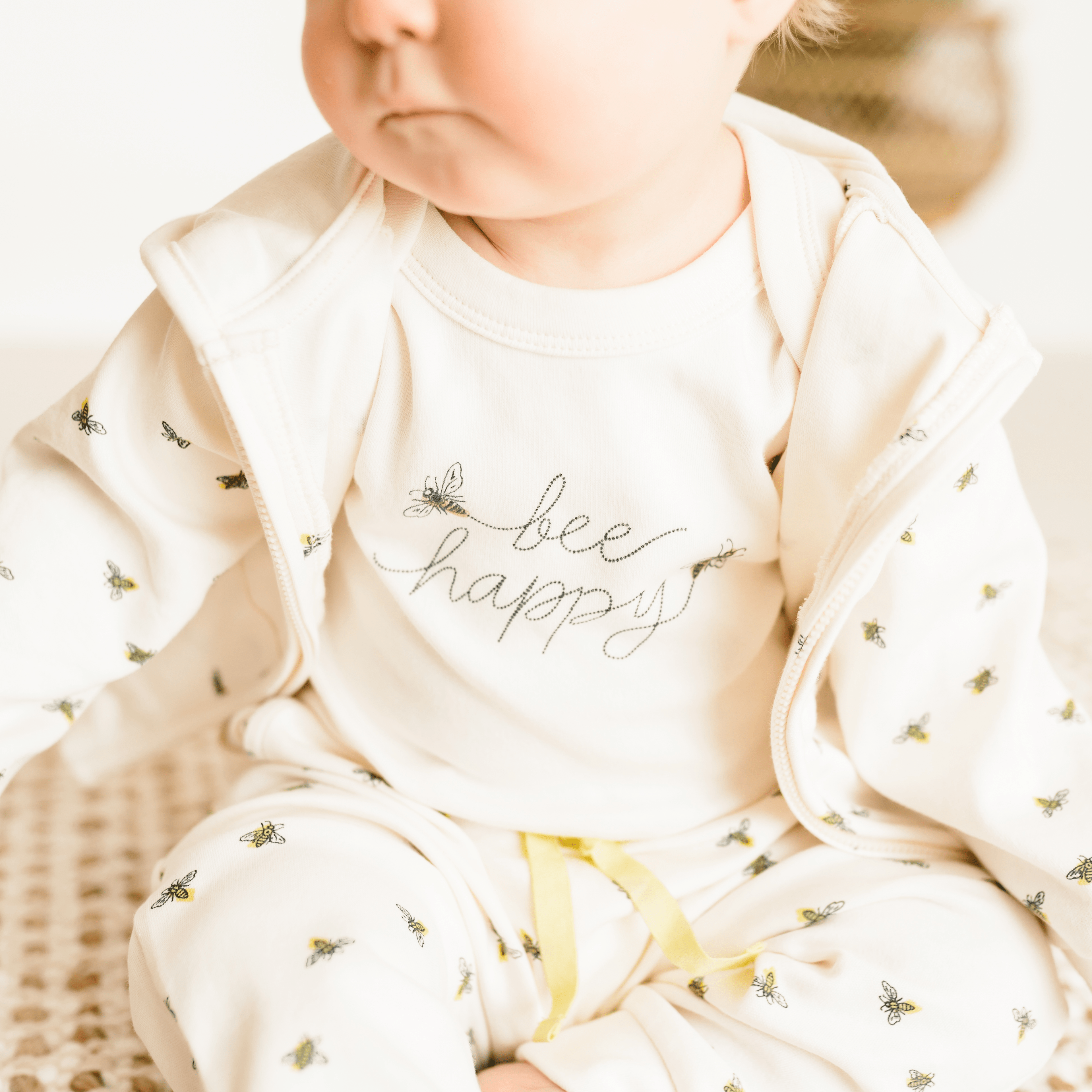 graphic-bodysuit-bee-happy-Gift-Baby-Toys-3
