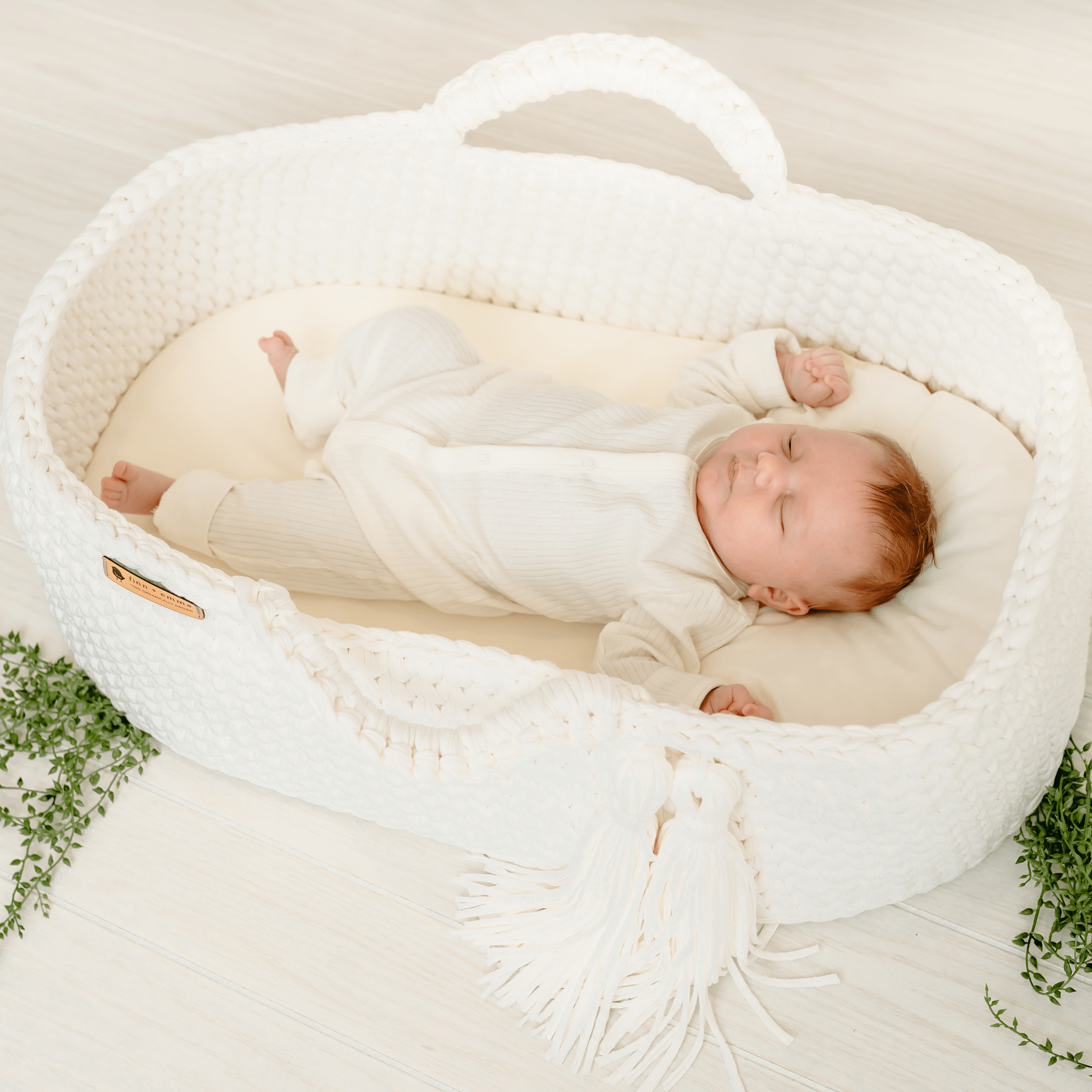 carry-cot-latte-Gift-Baby-Toys-3