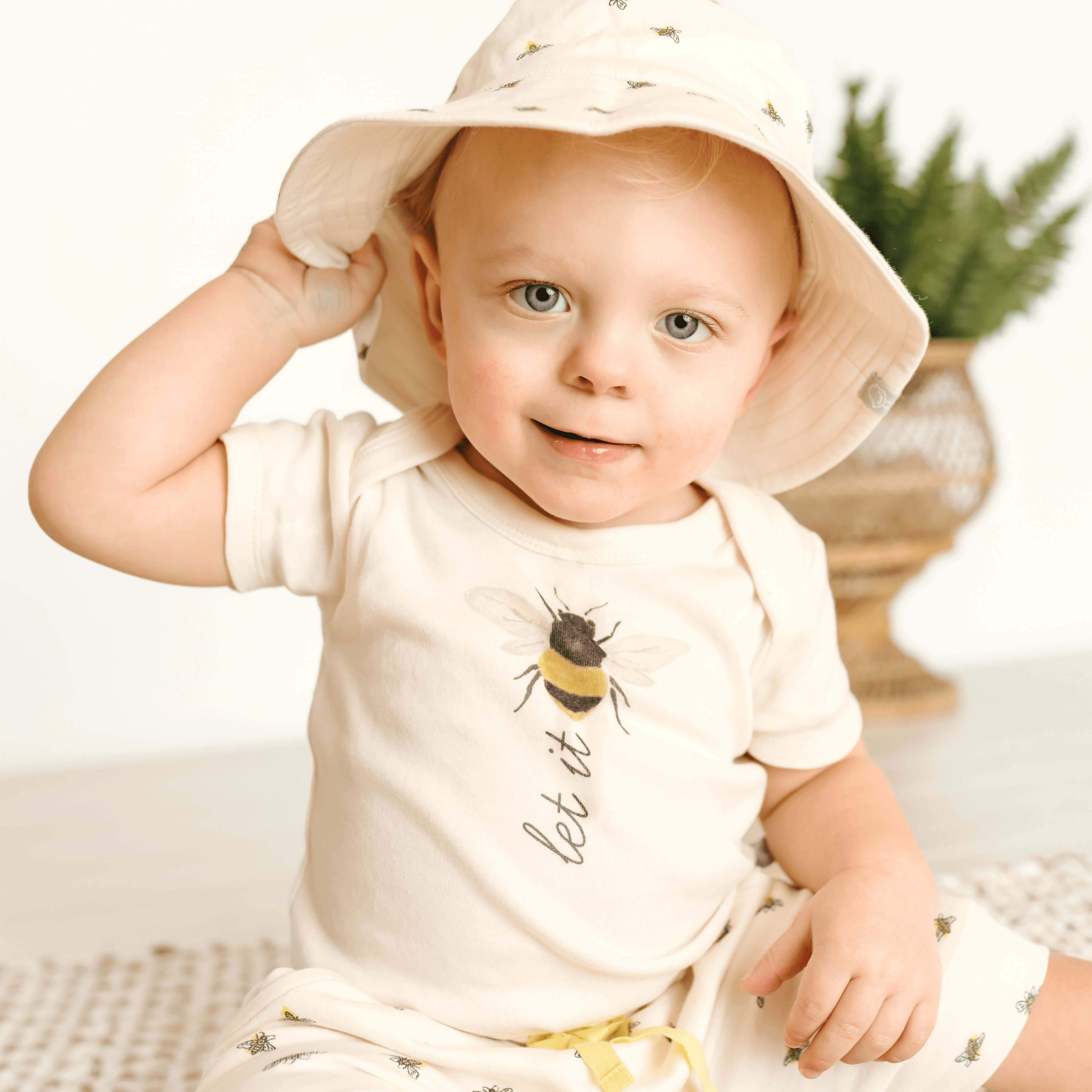 reversible-bucket-hat-busy-bees-Gift-Baby-Toys-3