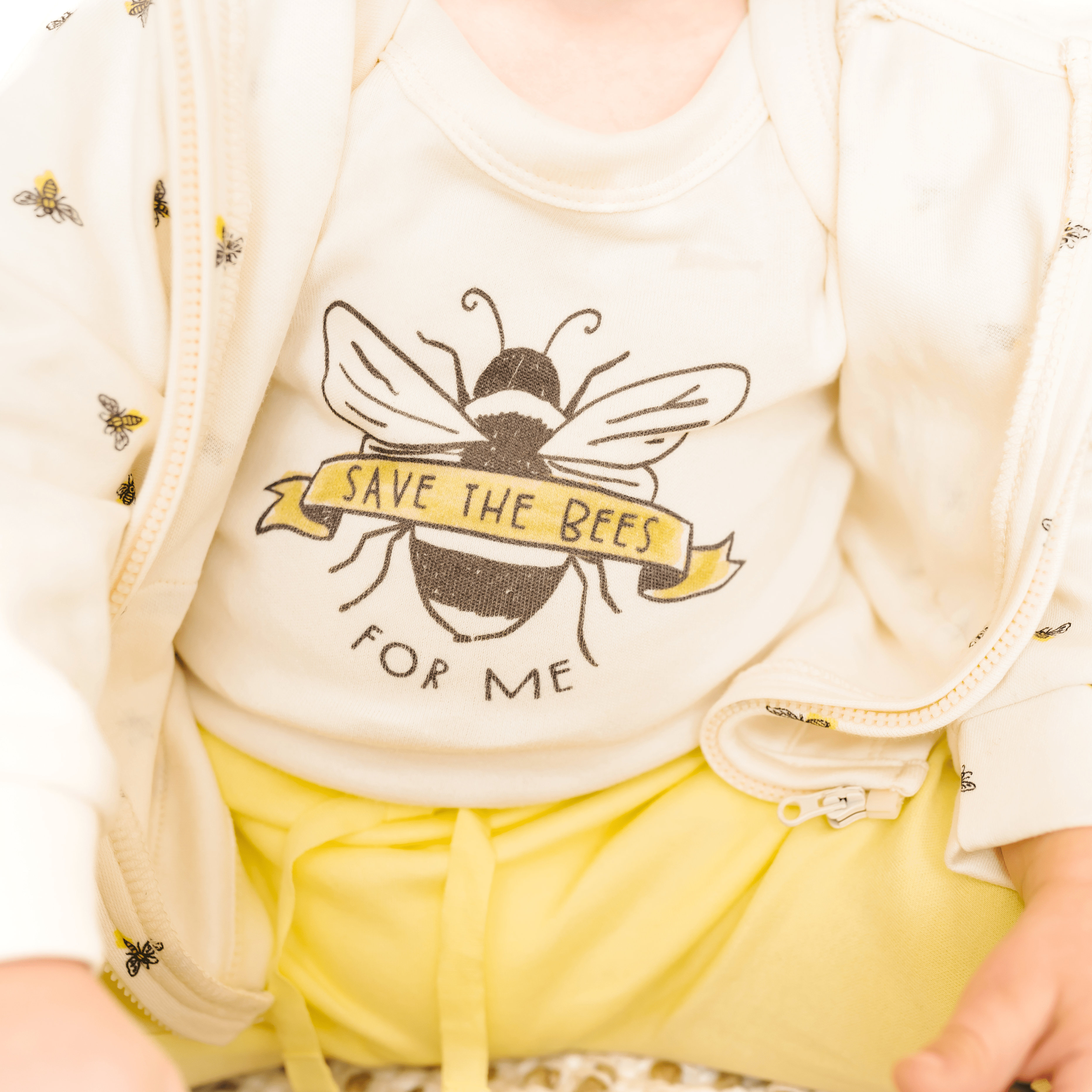 graphic-bodysuit-save-the-bees-Gift-Baby-Toys-2