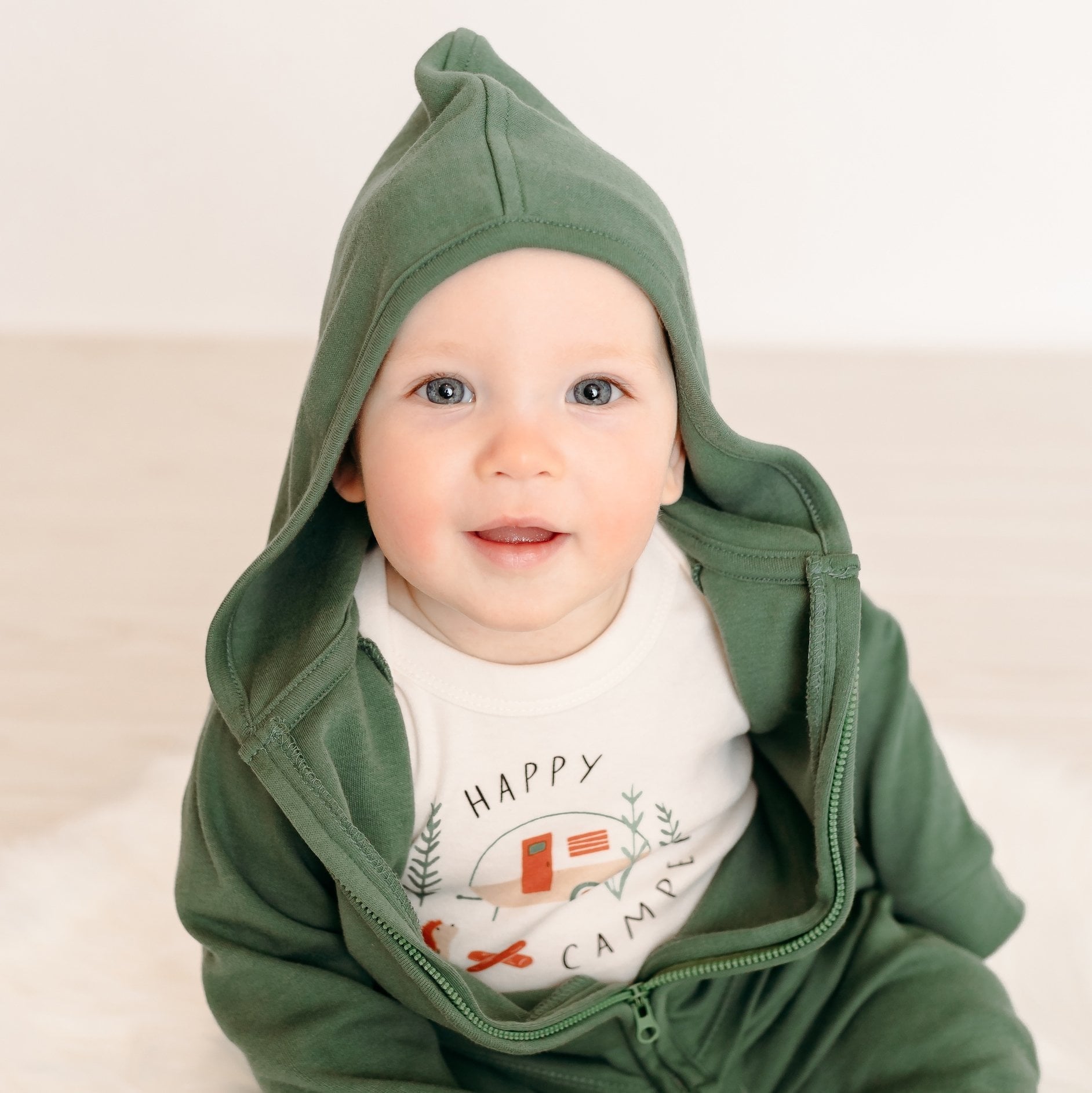 graphic-bodysuit-happy-camper-Gift-Baby-Toys-3