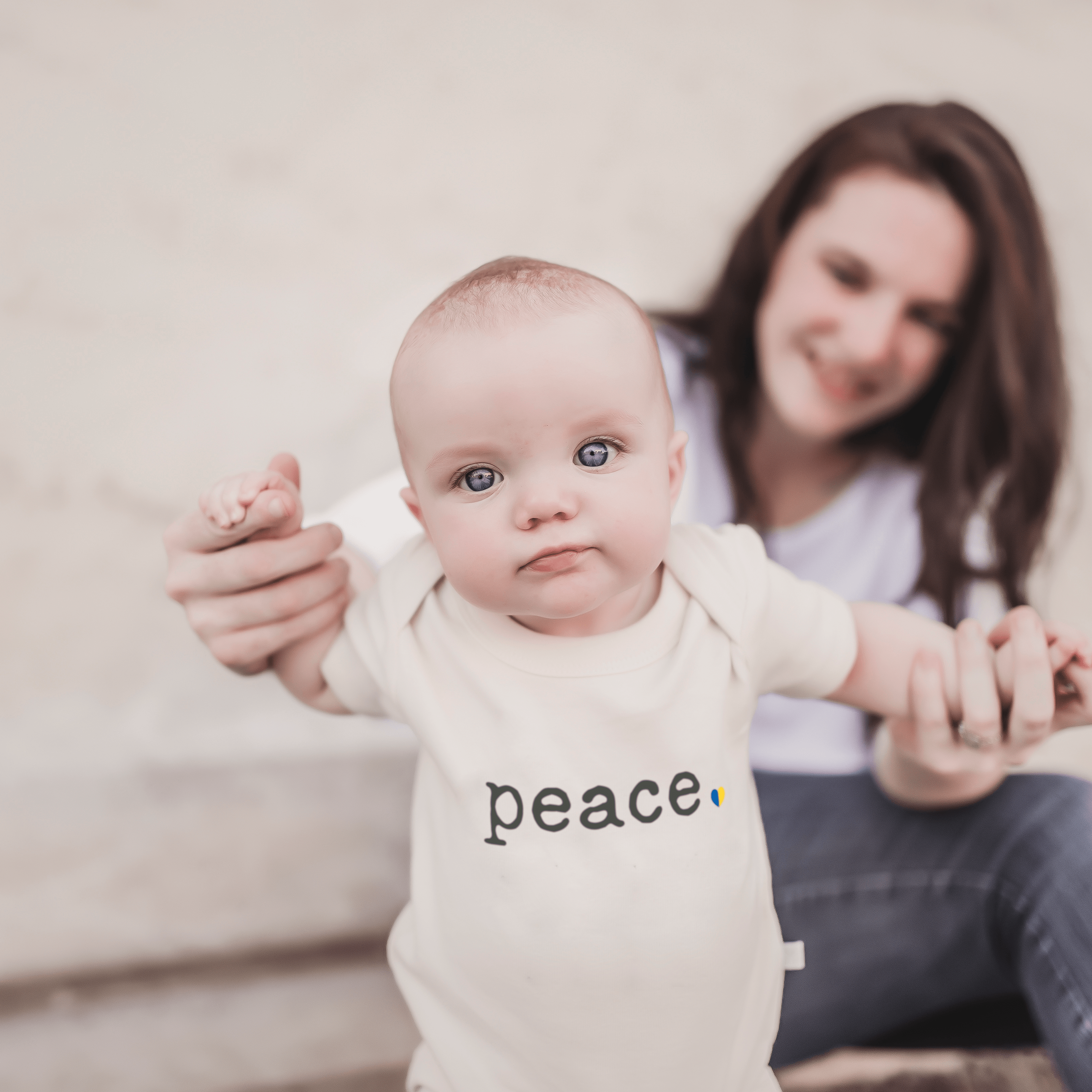 graphic-bodysuit-peace-Gift-Baby-Toys-3