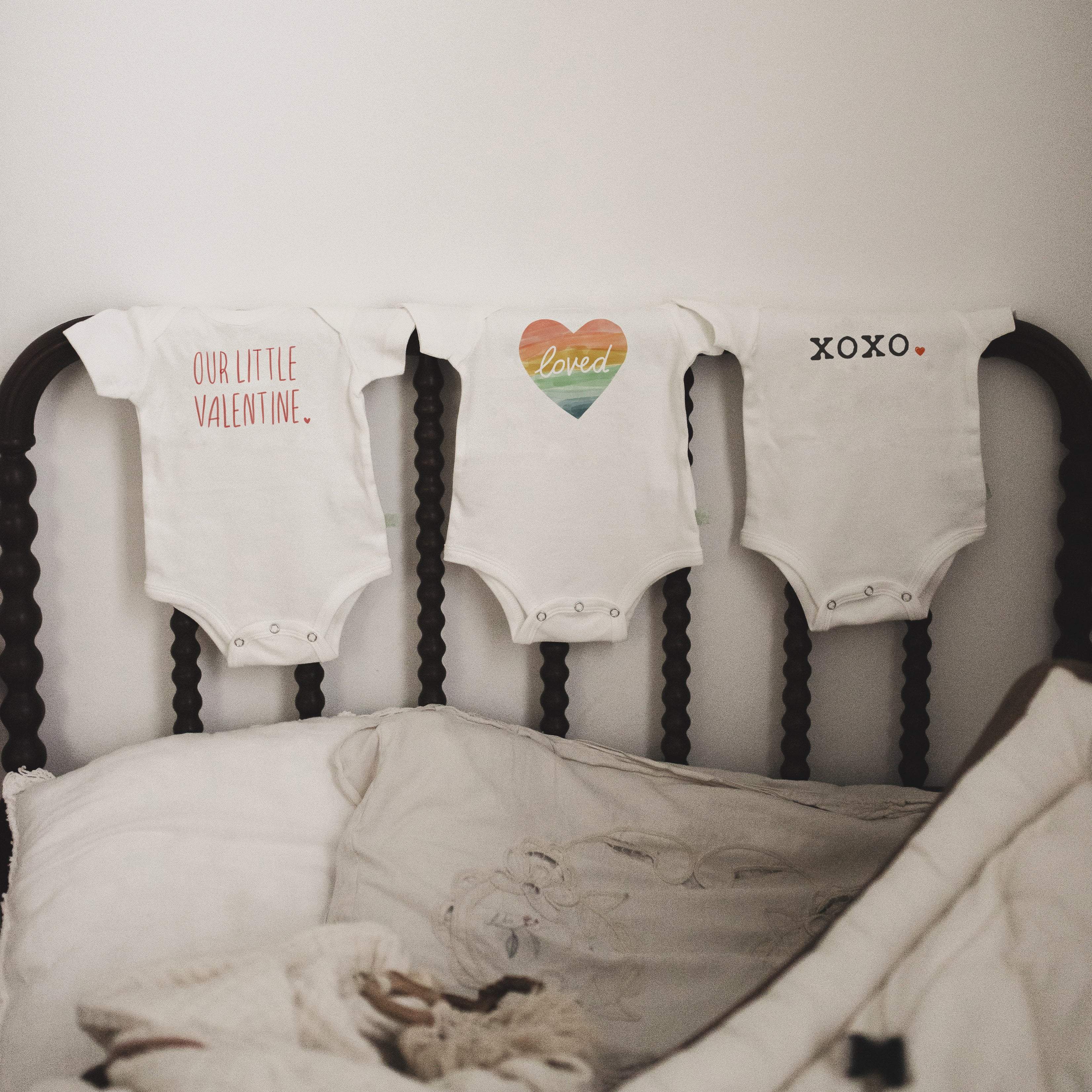 graphic-bodysuit-little-valentine-Gift-Baby-Toys-3