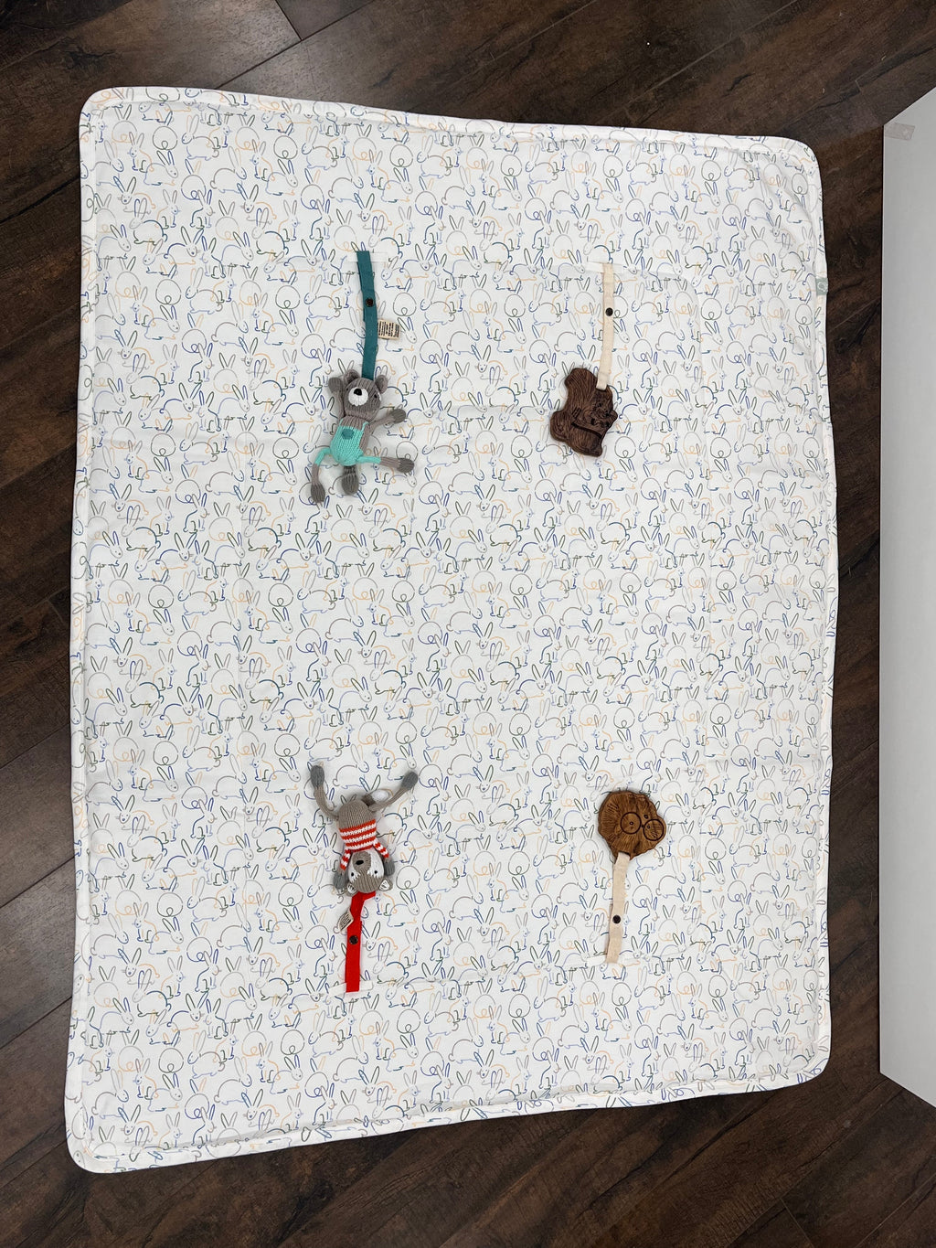 organic-play-mat-rectangle-bunnies-Gift-Baby-Toys-3