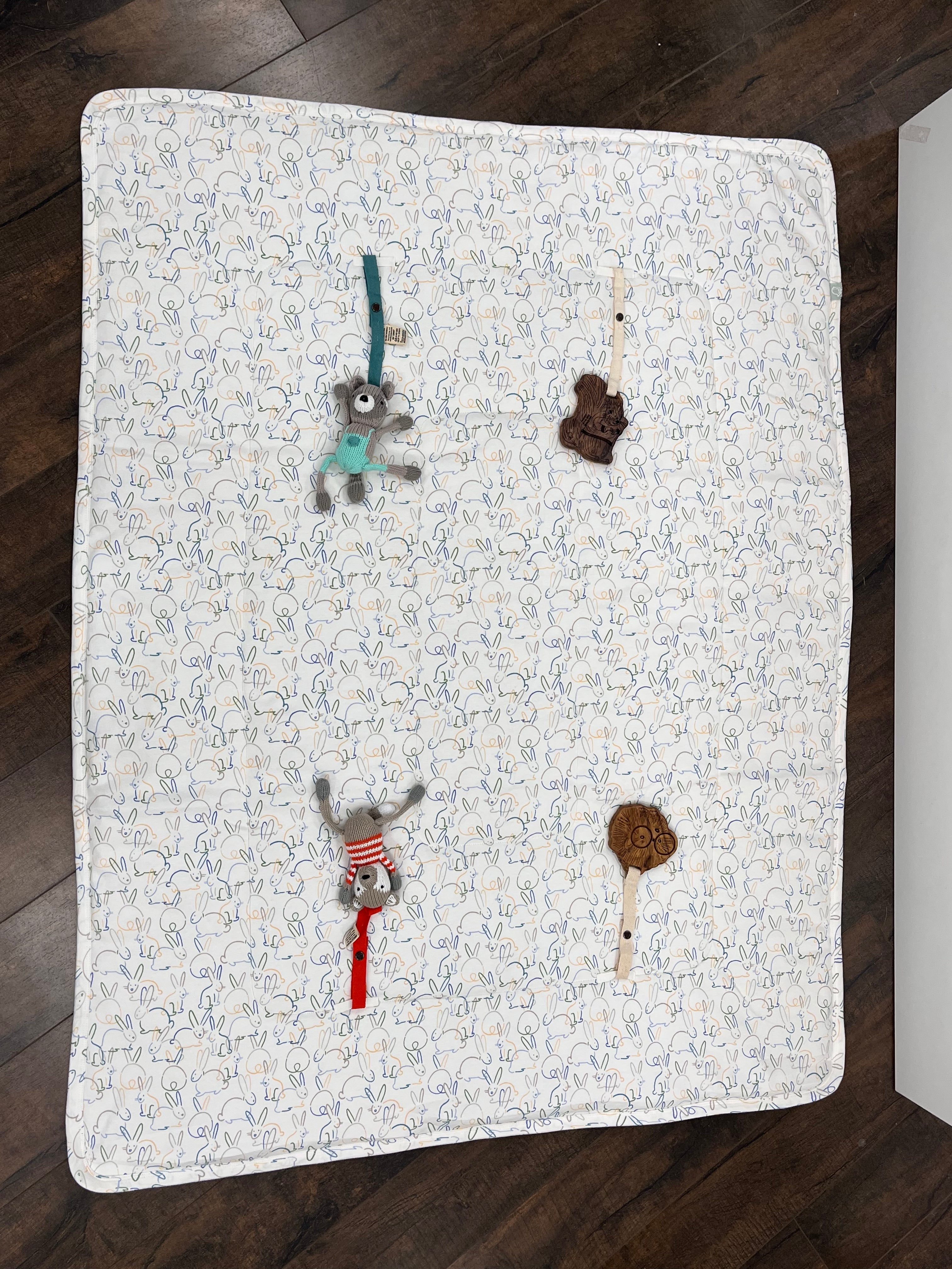 organic-play-mat-rectangle-bunnies-Gift-Baby-Toys-3