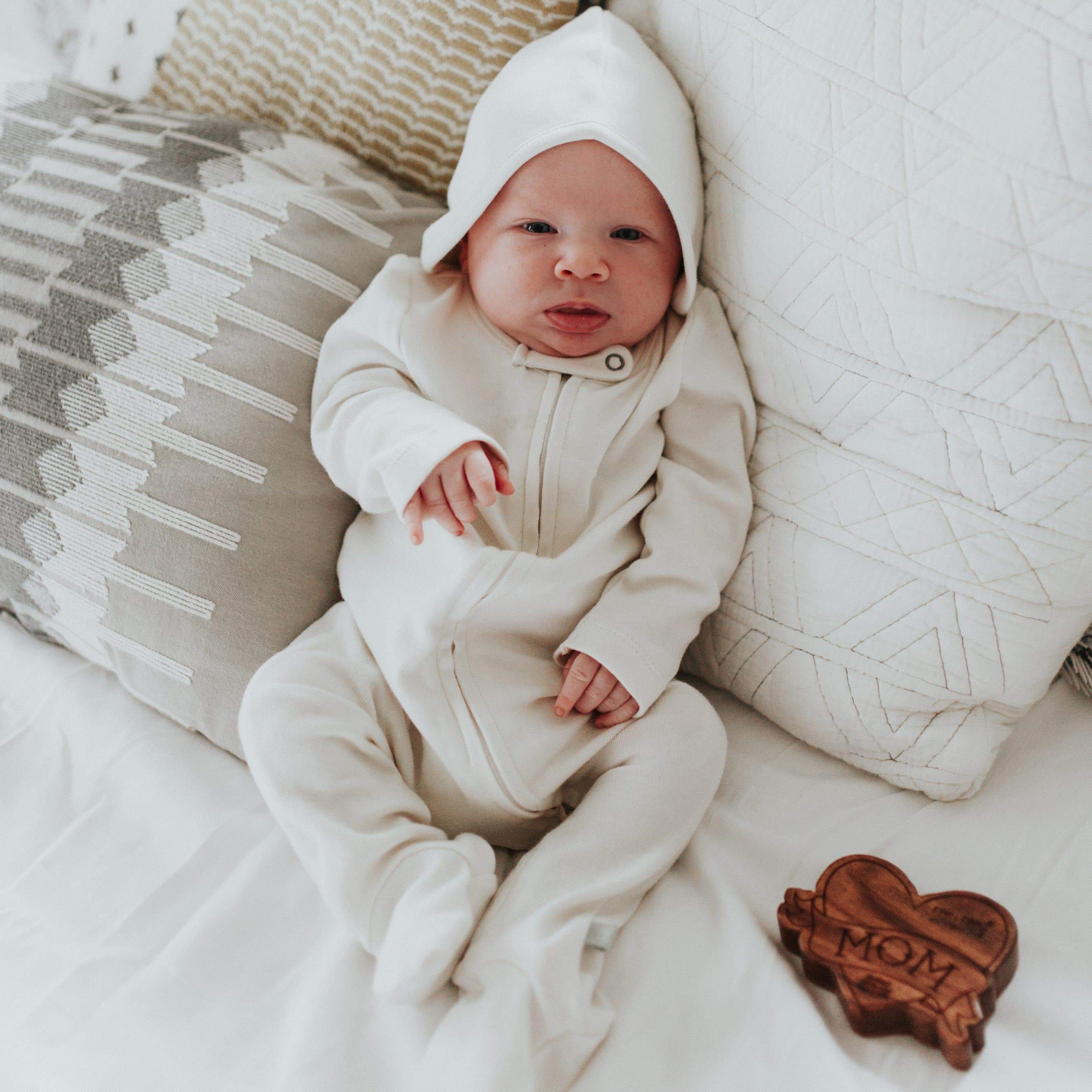 2-pc-zipper-footie-set-ivory-heather-grey-Gift-Baby-Toys-3