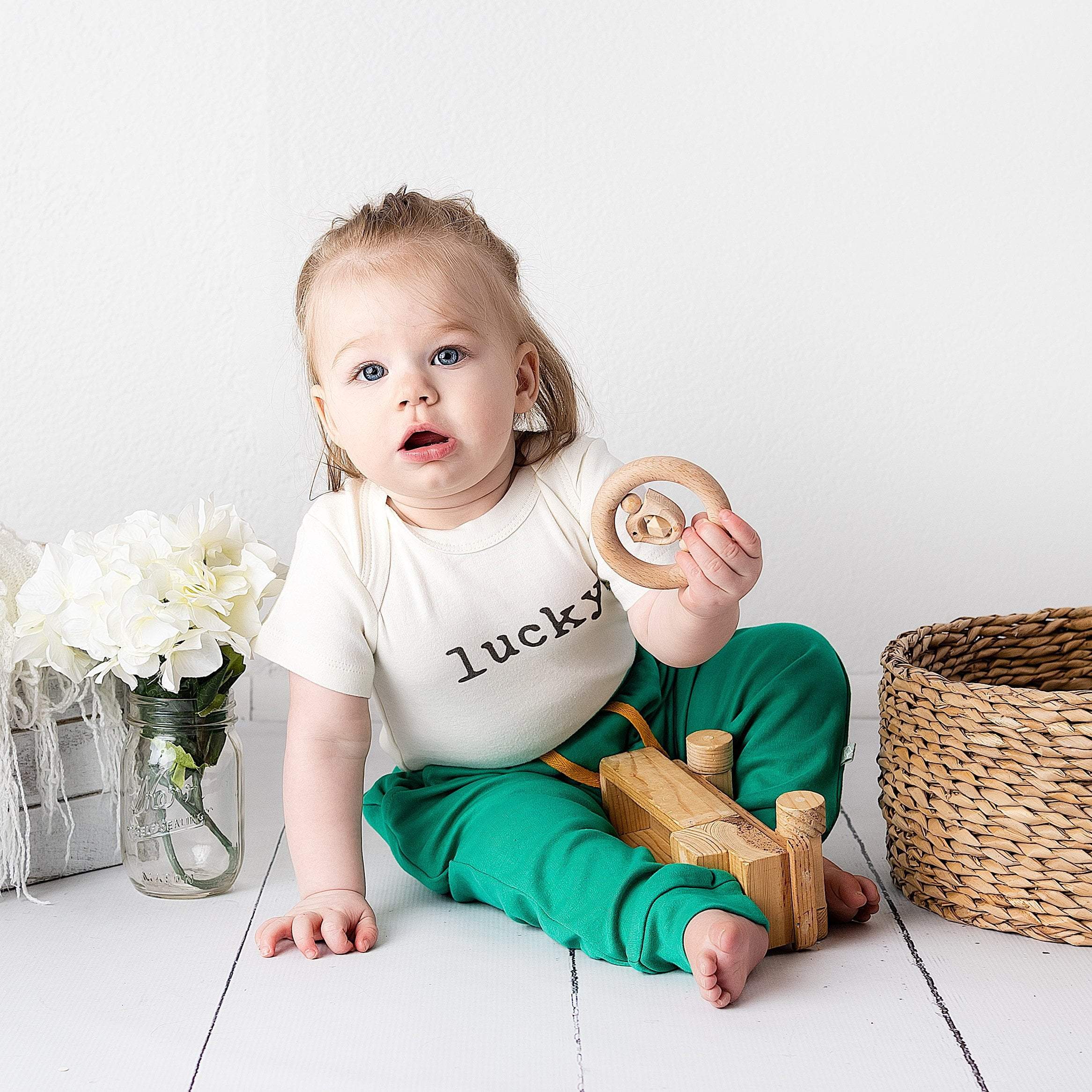 graphic-bodysuit-lucky-Gift-Baby-Toys-2