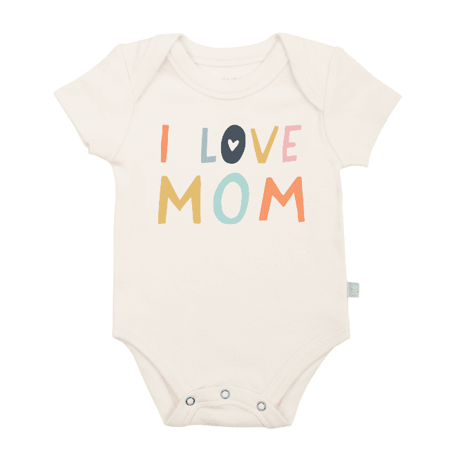 graphic-bodysuit-love-mom-Gift-Baby-Toysbodysuits-1
