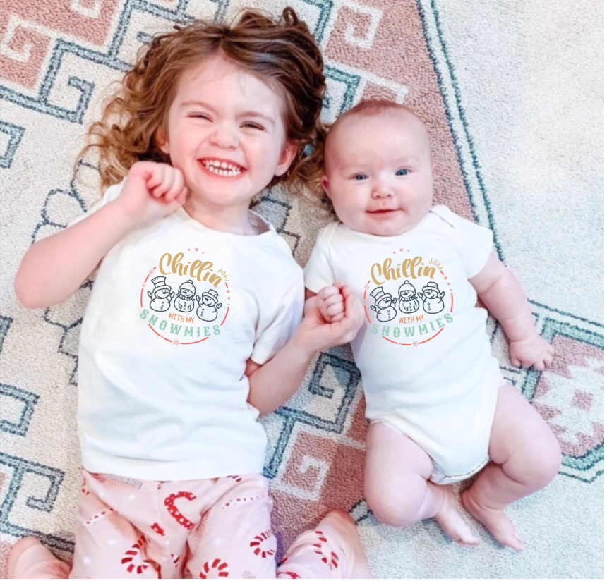 graphic-bodysuit-chillin-with-my-snowmies-Gift-Baby-Toys-2