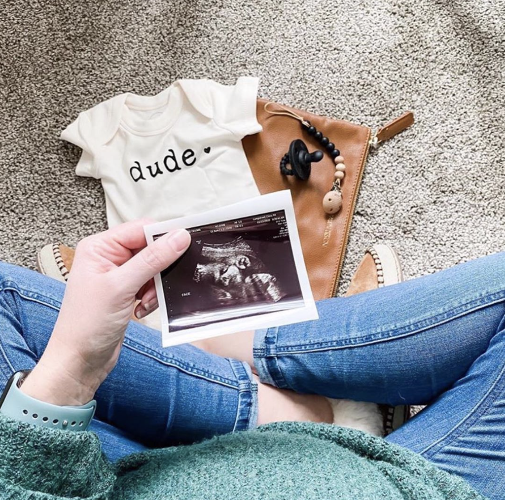graphic-bodysuit-dude-Gift-Baby-Toysbodysuits-1