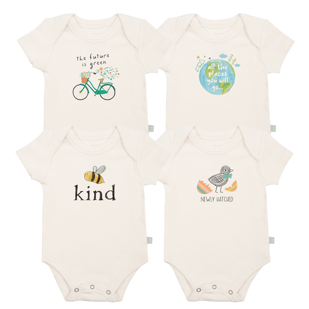 graphic-bodysuit-set-spring-4-pack-1-free-Gift-Baby-Toysbodysuits-1
