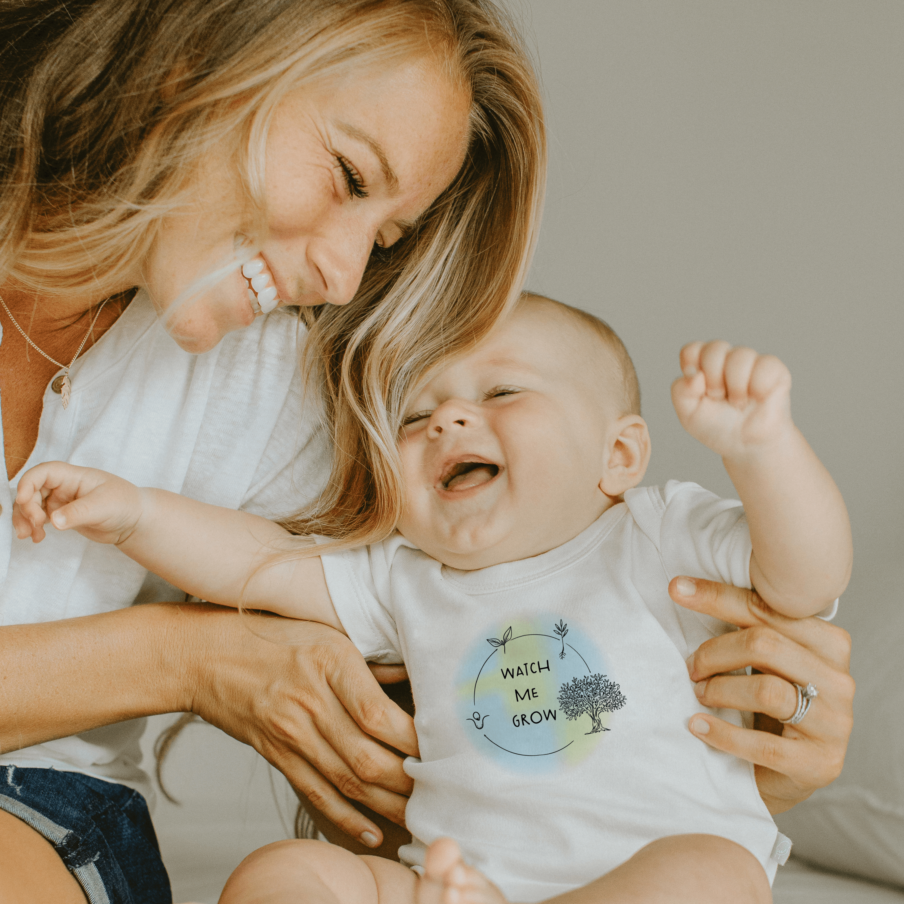 graphic-bodysuit-watch-me-grow-Gift-Baby-Toys-3