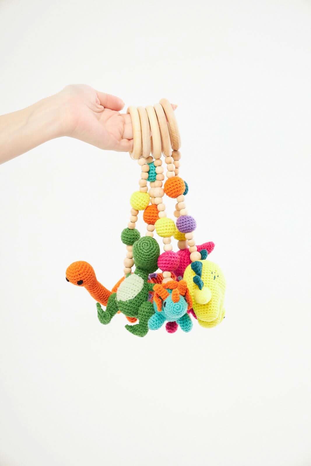montessori-baby-gym-hanging-toys-set-wooden-play-gym-for-babies-Gift-Baby-Toys-5