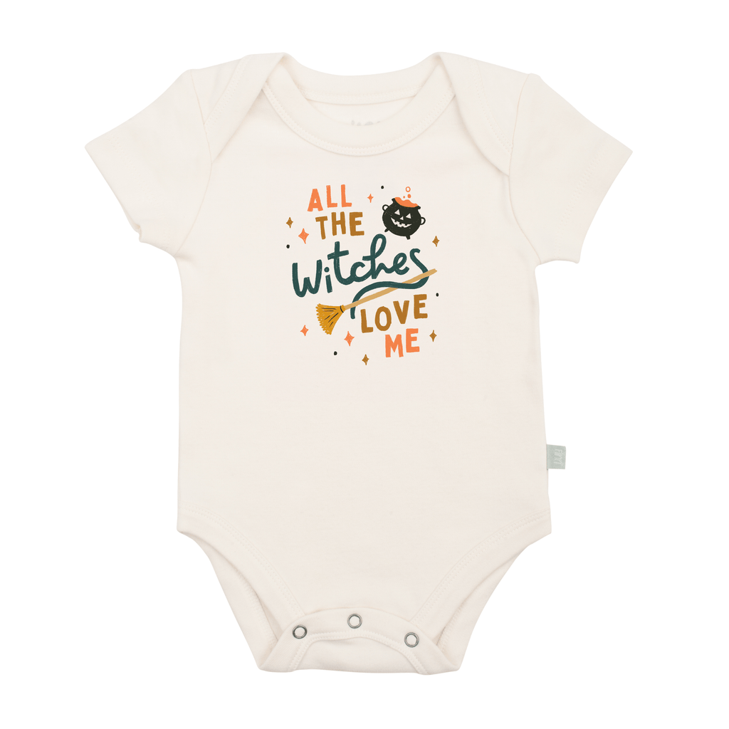 graphic-bodysuit-witches-love-me-Gift-Baby-Toysbodysuits-1