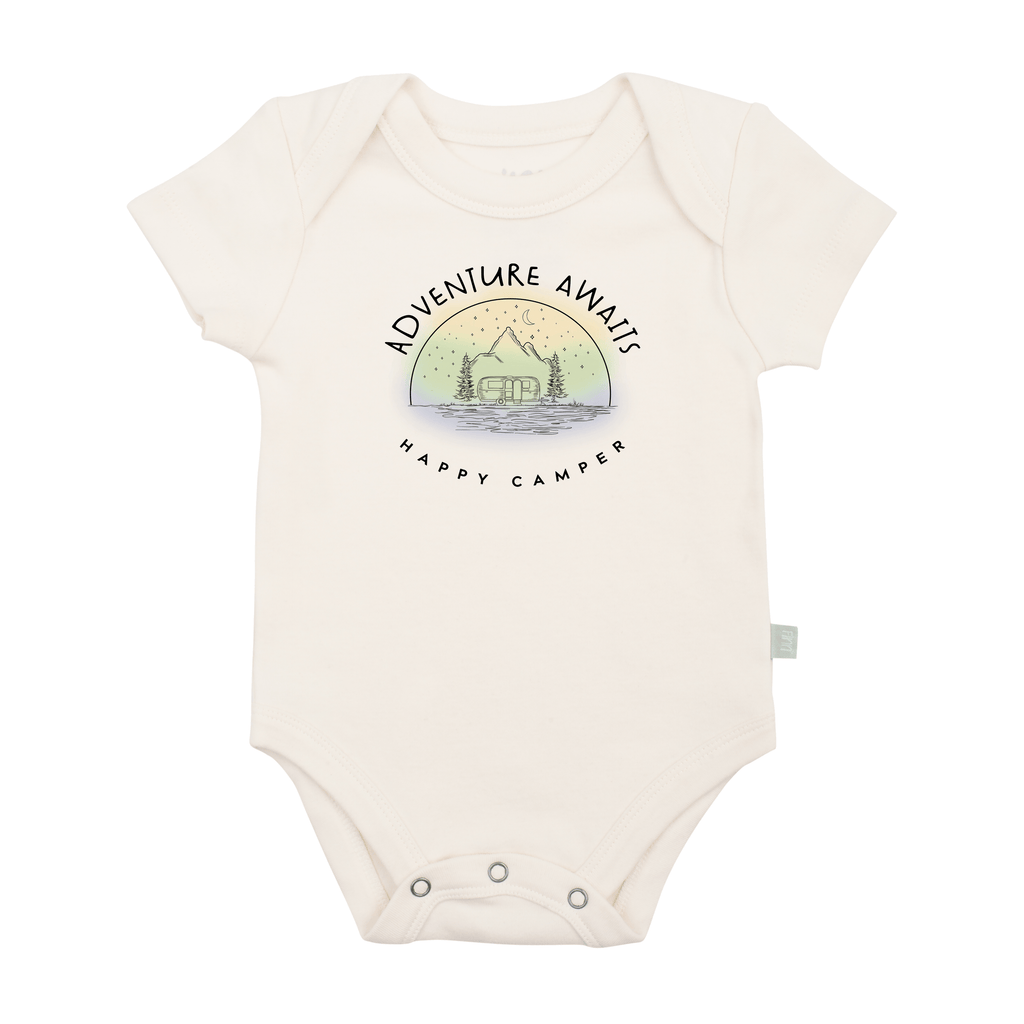 graphic-bodysuit-adventure-awaits-Gift-Baby-Toysbodysuits-1