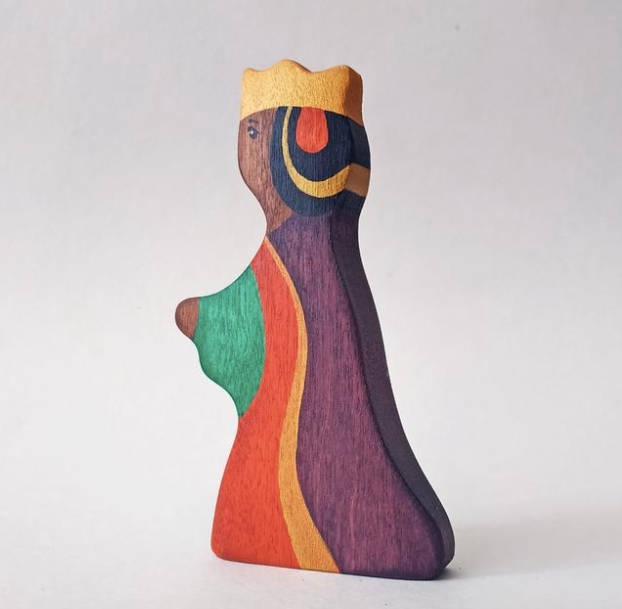 wooden-king-and-queen-figurines-Gift-Baby-Toys-2