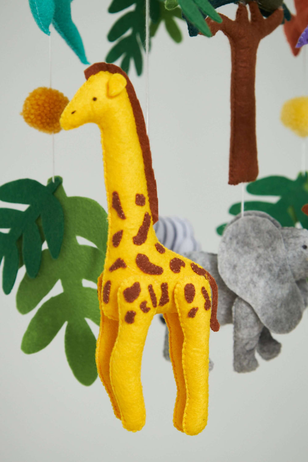 montessori-baby-mobile-set-Gift-Baby-Toys-11