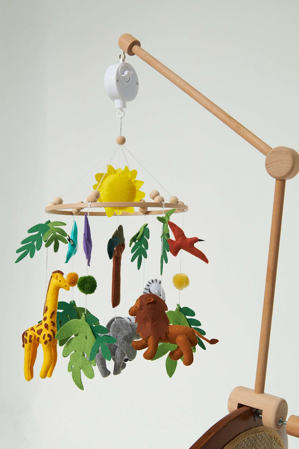montessori-baby-mobile-set-Gift-Baby-Toys-2