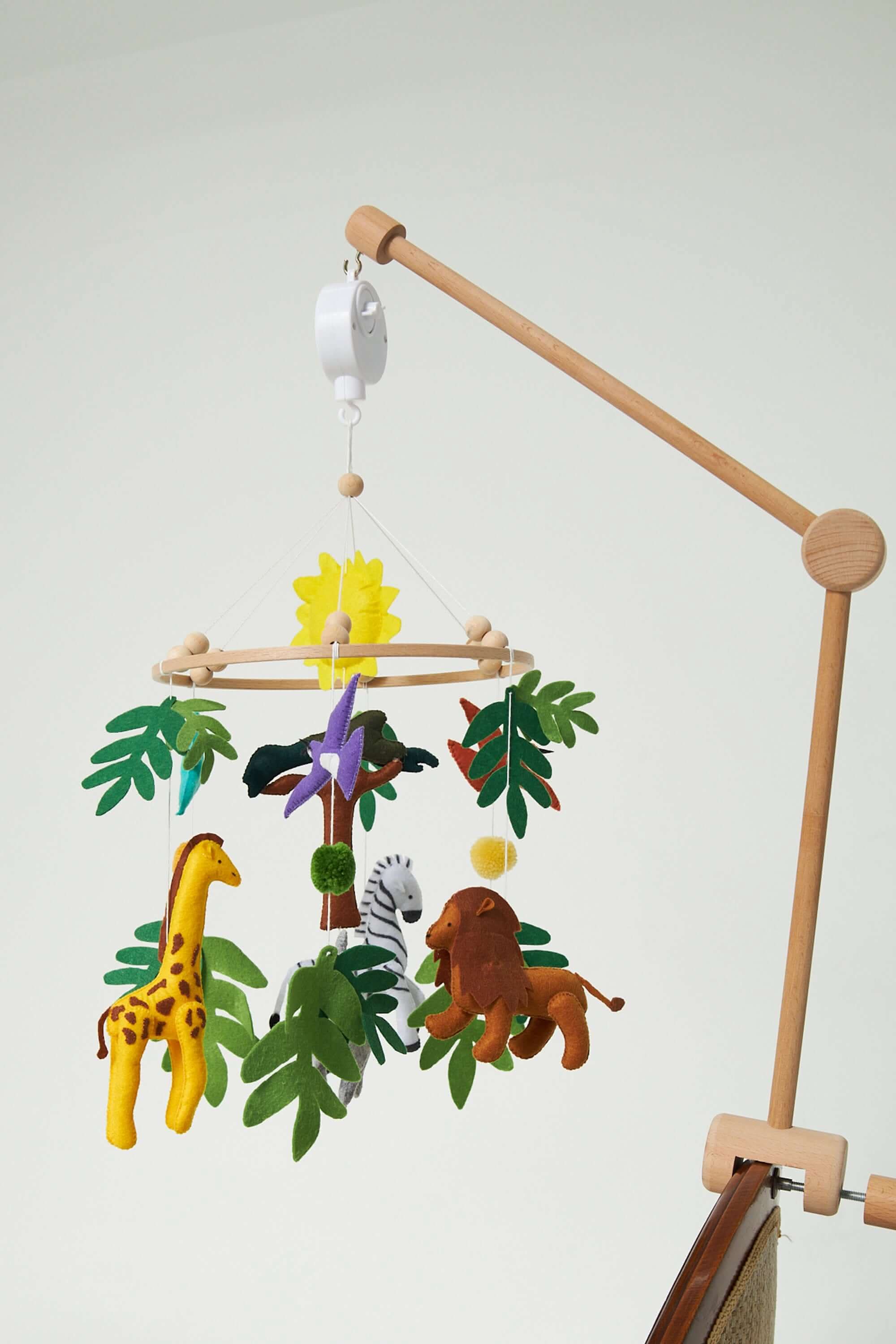 montessori-baby-mobile-set-Gift-Baby-Toys-7