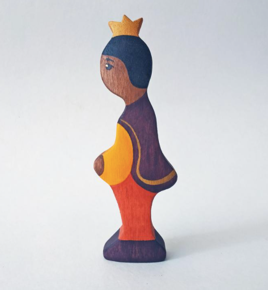waldorf-wooden-prince-and-princess-figures-Gift-Baby-Toys-3