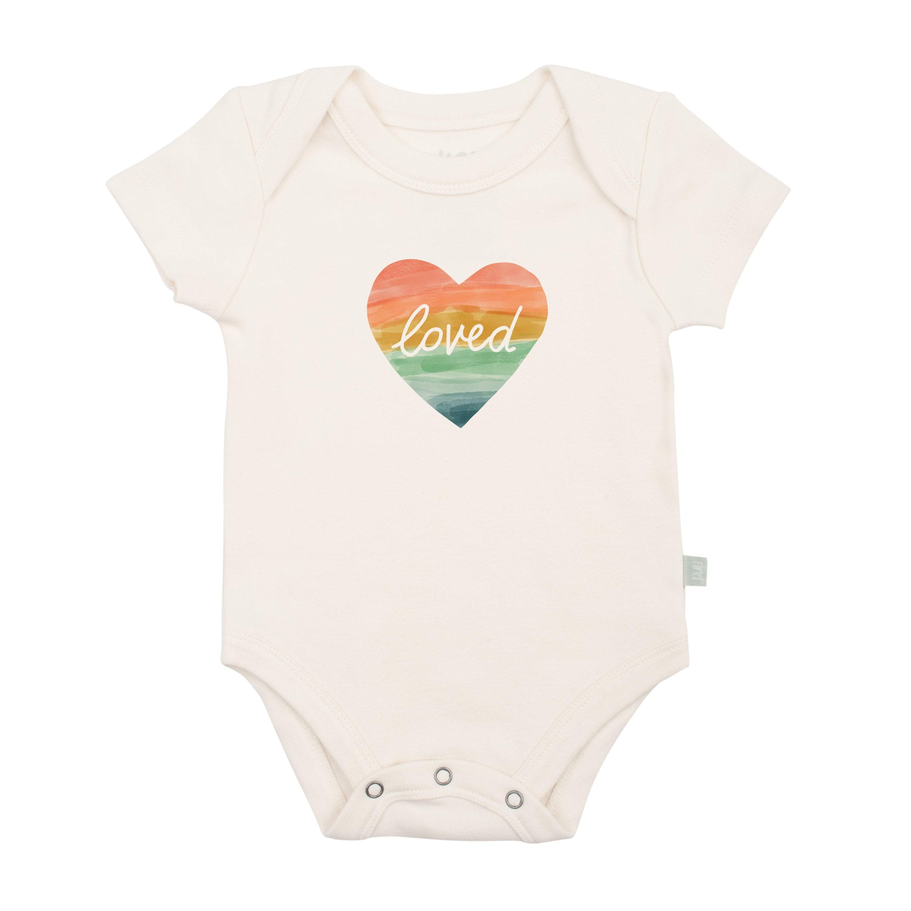 graphic-bodysuit-loved-rainbow-heart-Gift-Baby-Toysbodysuits-1