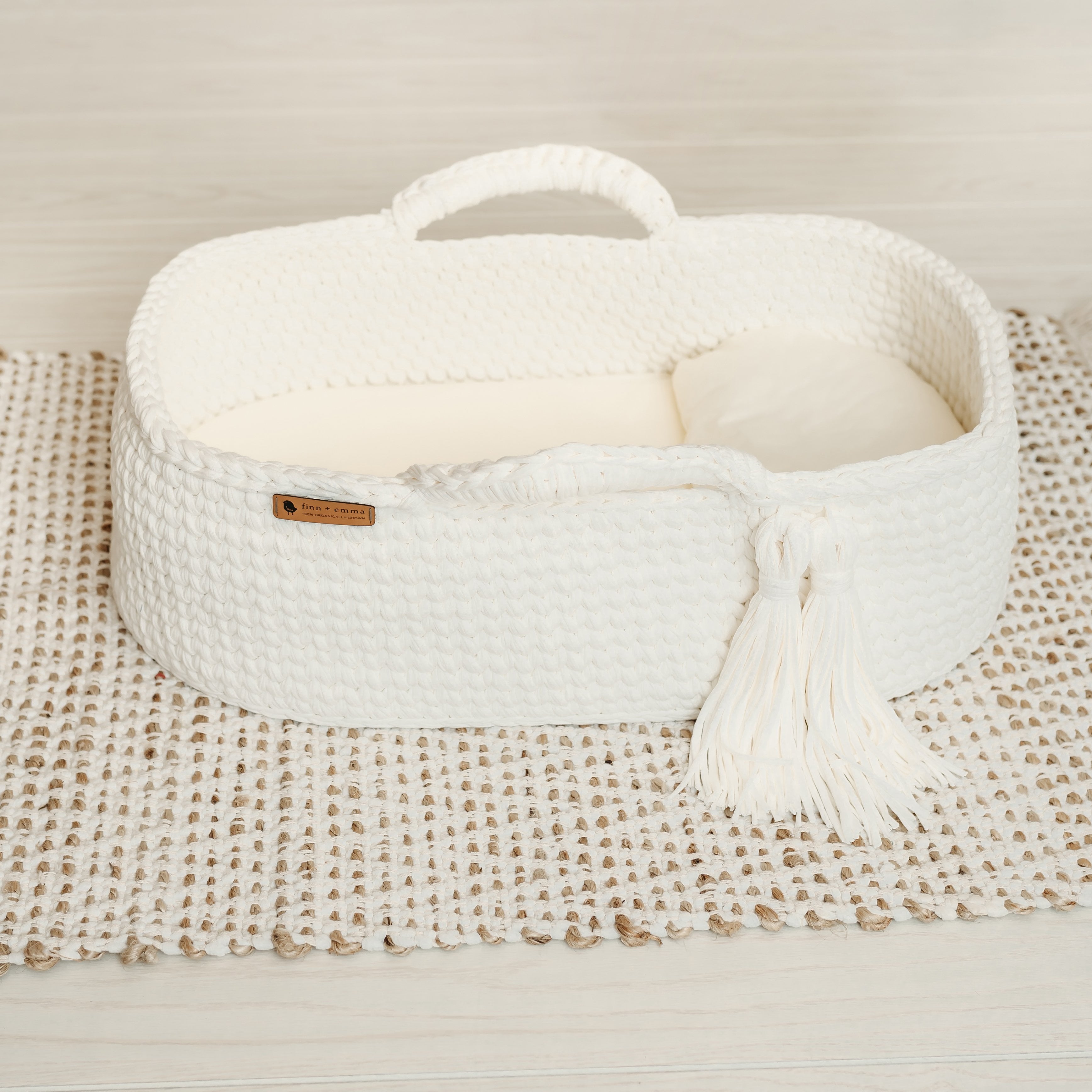 carry-cot-ivory-Gift-Baby-Toysgear-1