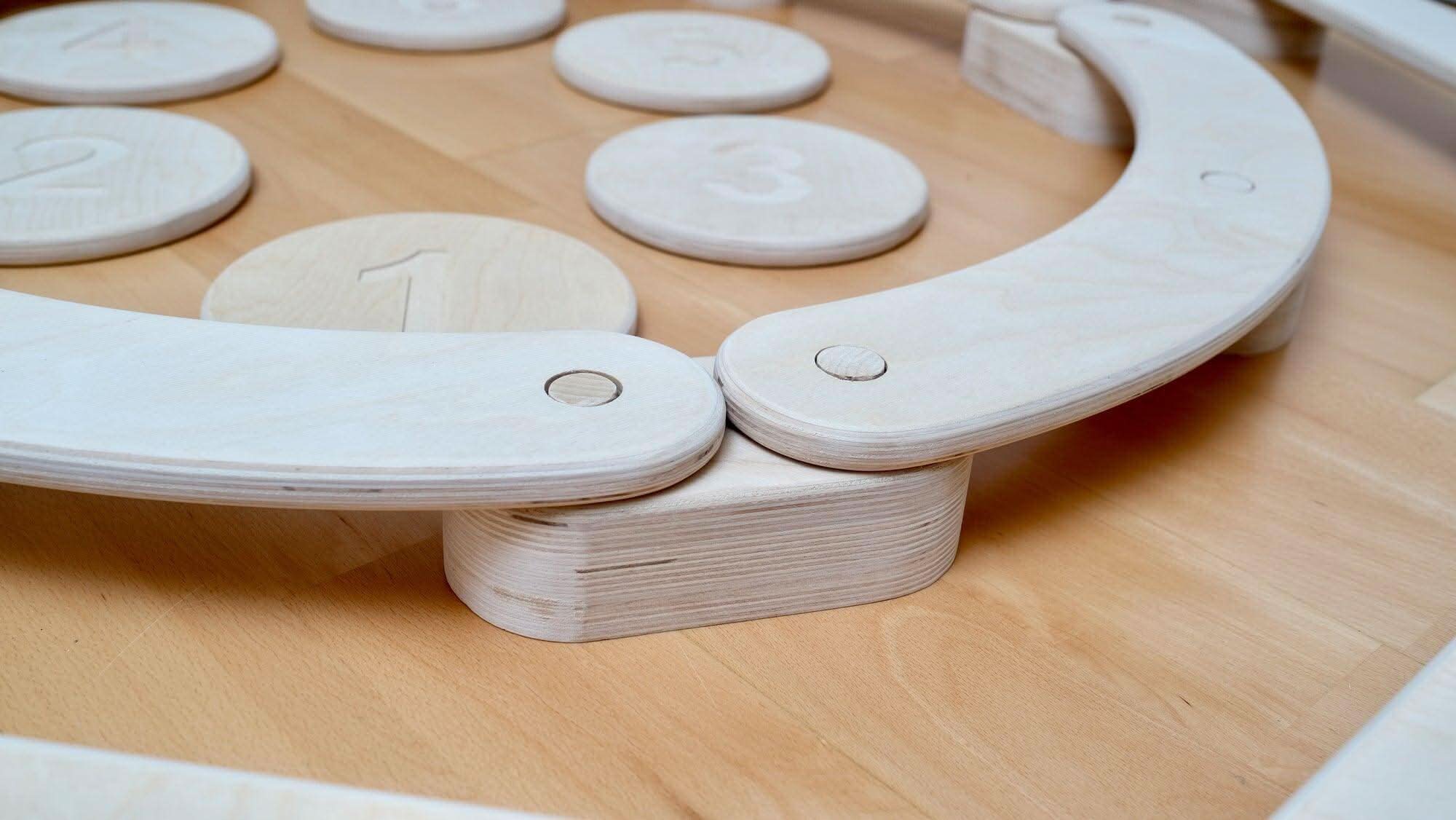 circular-wooden-balance-beam-set-montessori-Gift-Baby-Toys-3