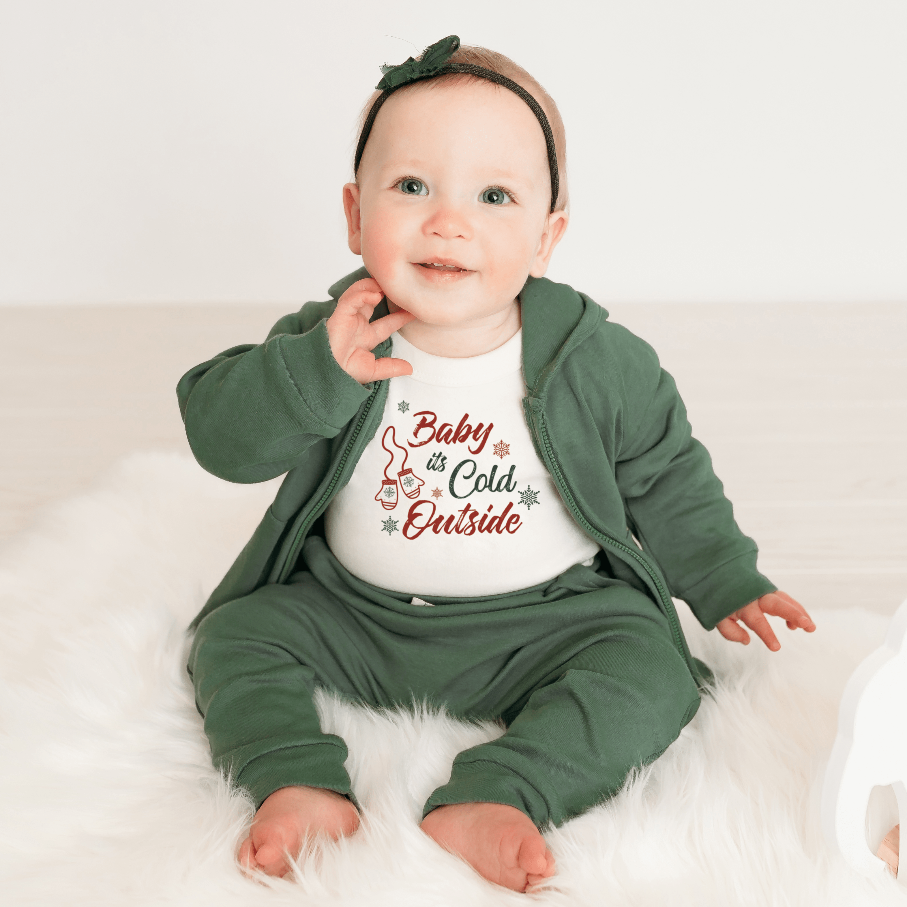 long-sleeve-graphic-bodysuit-baby-its-cold-outside-Gift-Baby-Toys-3