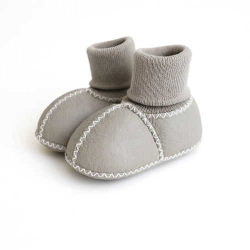 cozy-booties-dove-grey-Gift-Baby-Toysaccessories-1