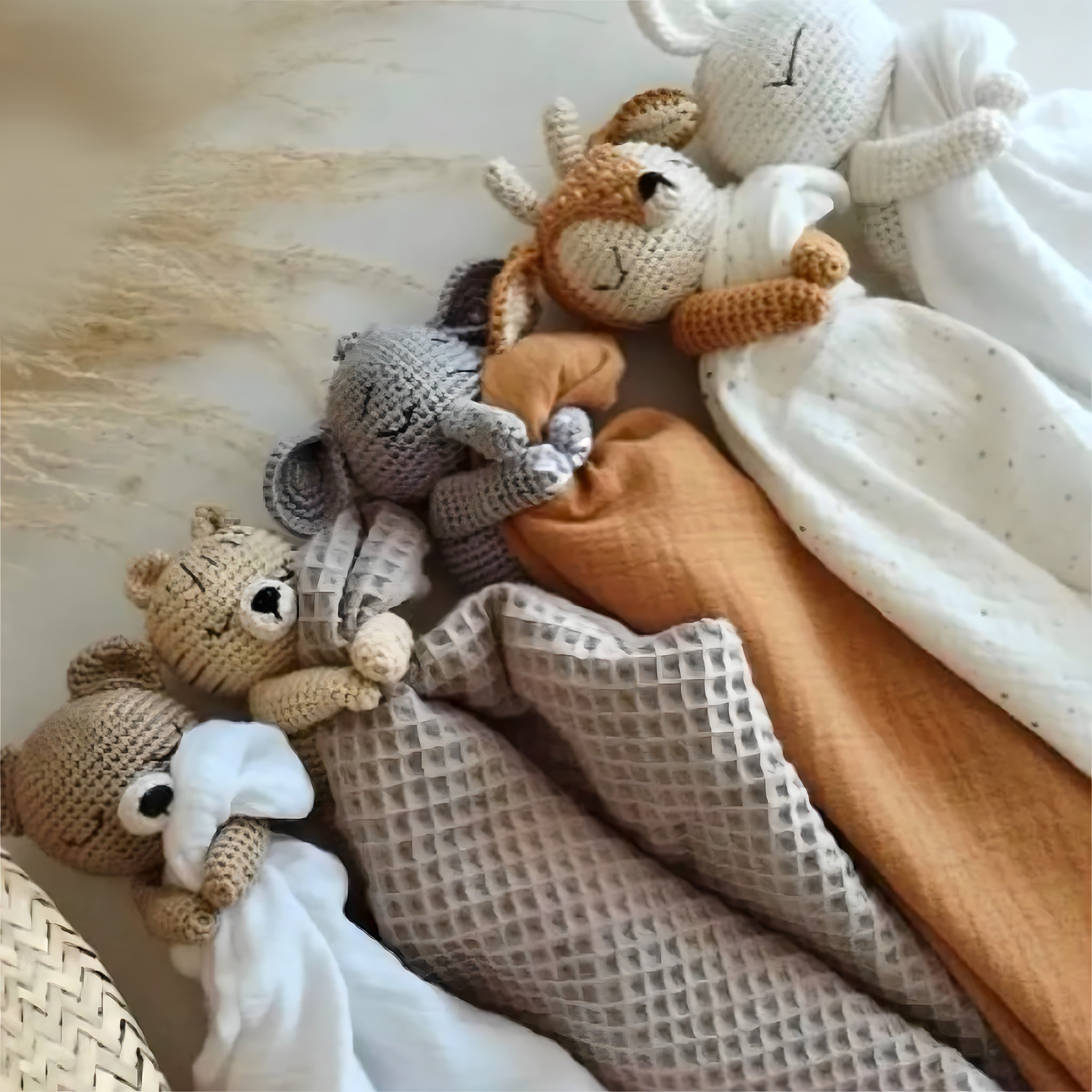 baby-bib-with-sleeping-animals-rattle-Gift-Baby-Toys-1