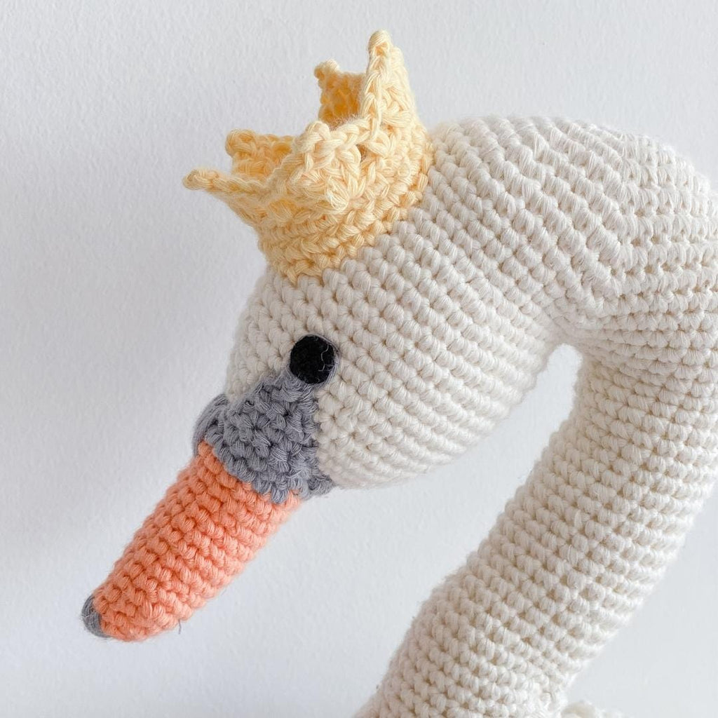 fiona-the-swan-Gift-Baby-Toys-3